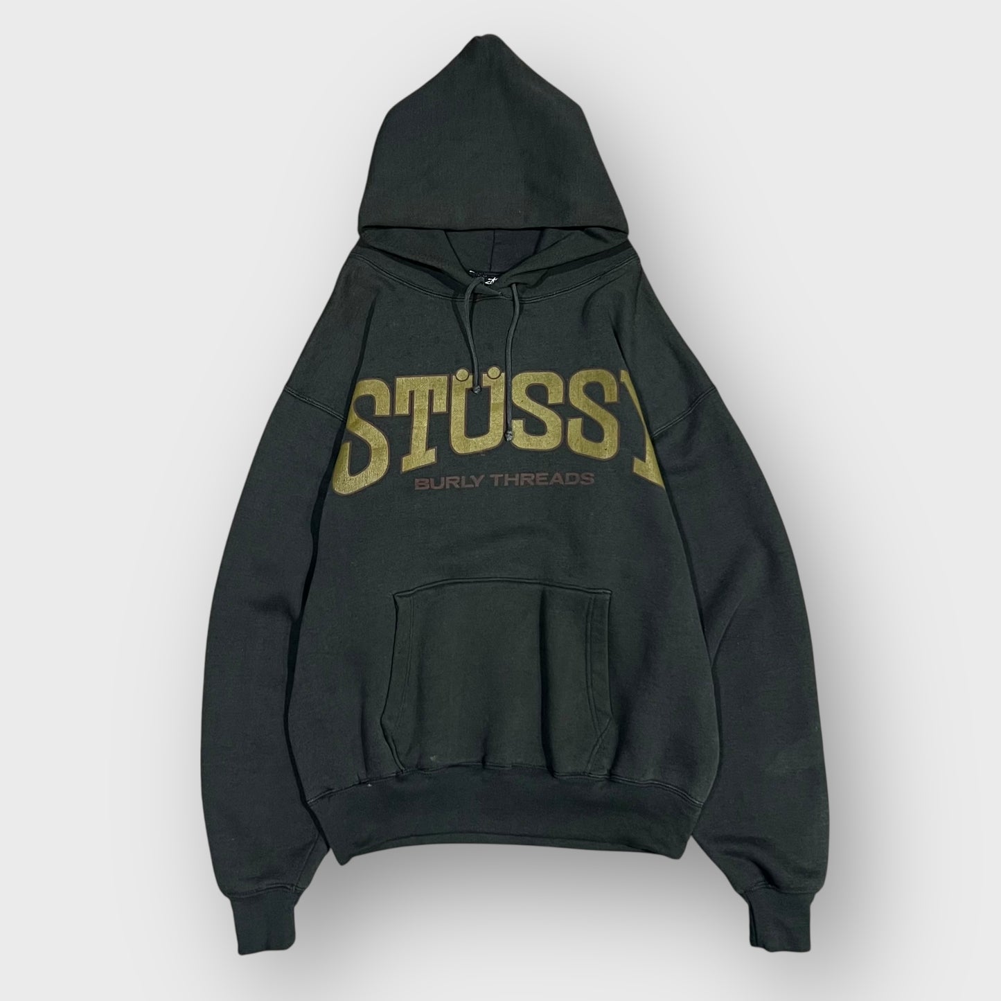 90’s “STUSSY”
logo hoodie