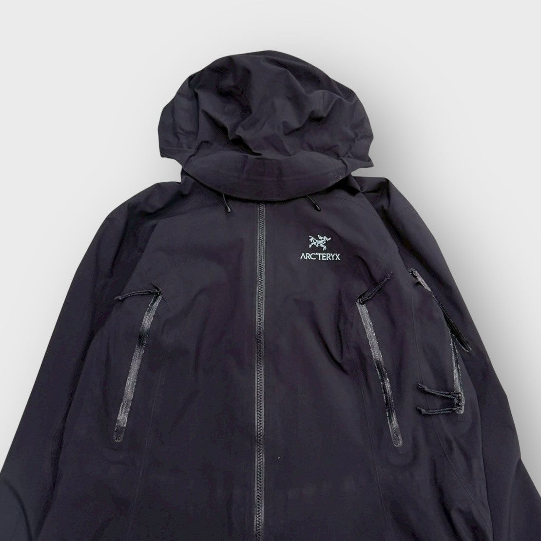 00's "ARC'TERYX"
Theta ar jacket