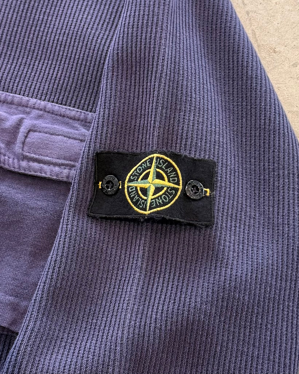 00’s “STONE ISLAND”
pocket design knit