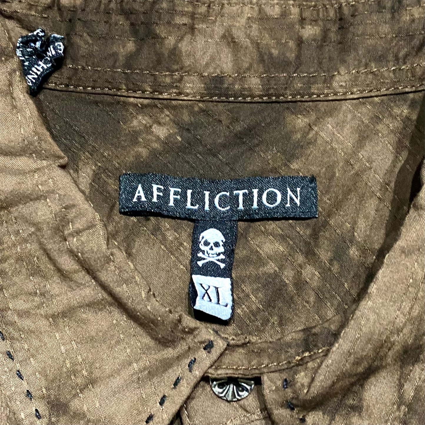 "AFFLICTION" Bleach design shirt