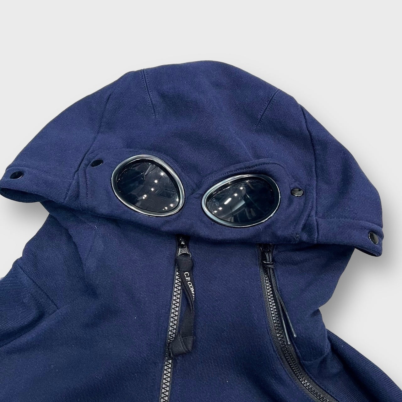 00's “C.P COMPANY”
Goggle hoodie