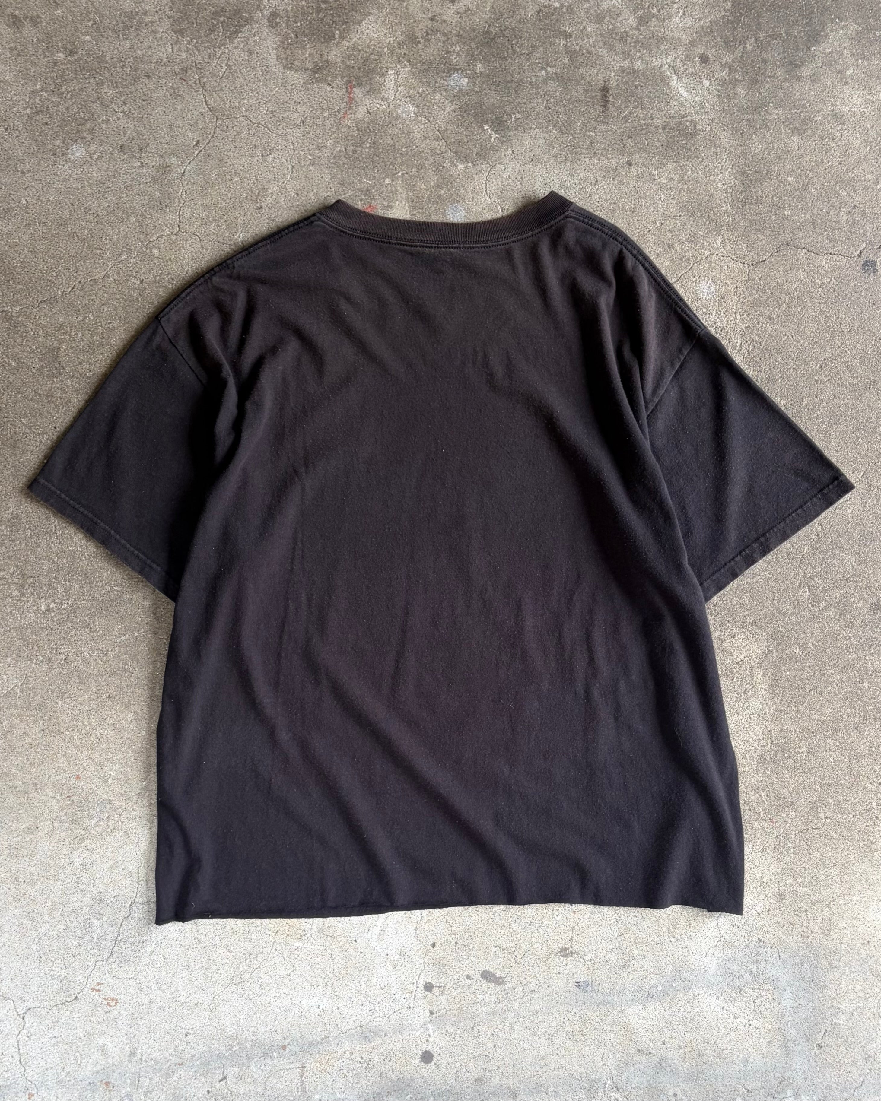 90-00’s graphic t-shirt
