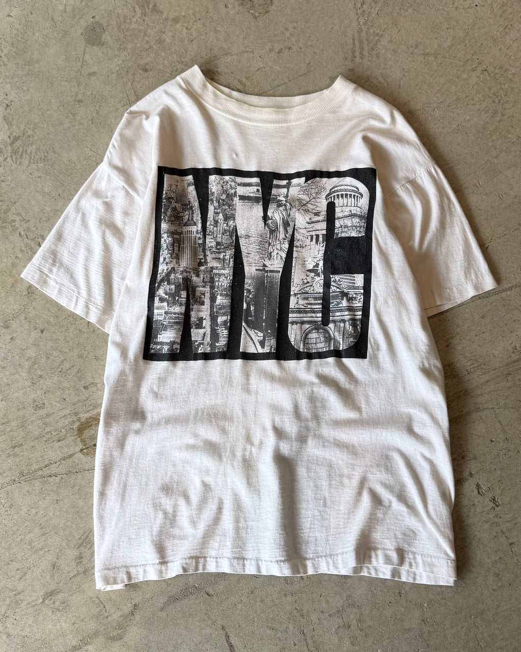 90's
"NYC" graphic t-shirt