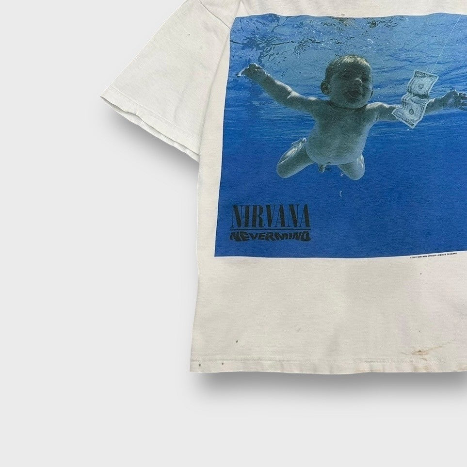 90's "NIRVANA"
"NEVERMIND" band t-shirt