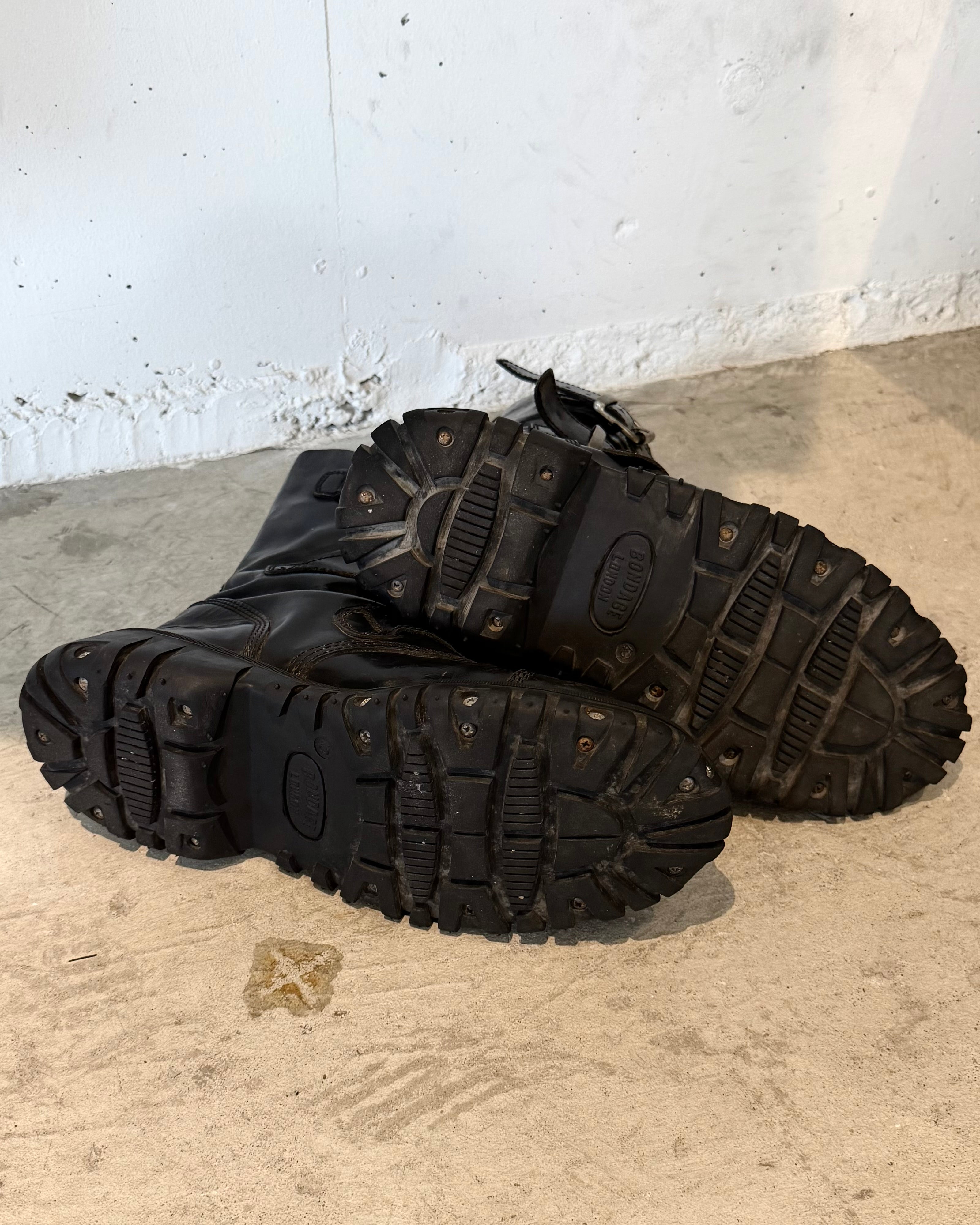 massiv 3buckle boots 12-loch