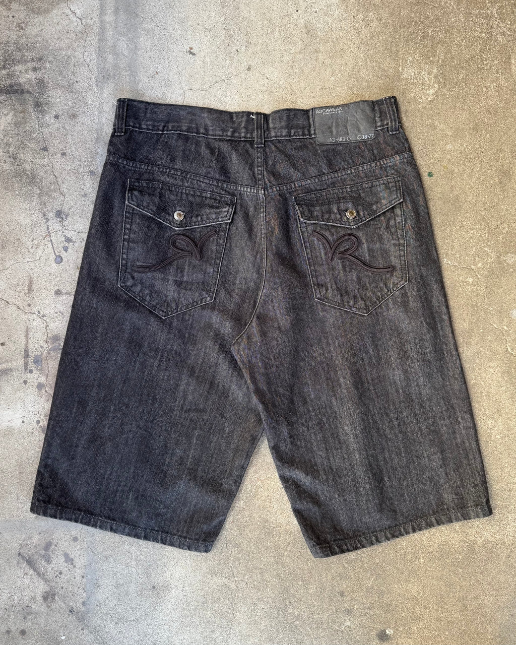 90-00’s “Rocawear”                     short denim pants