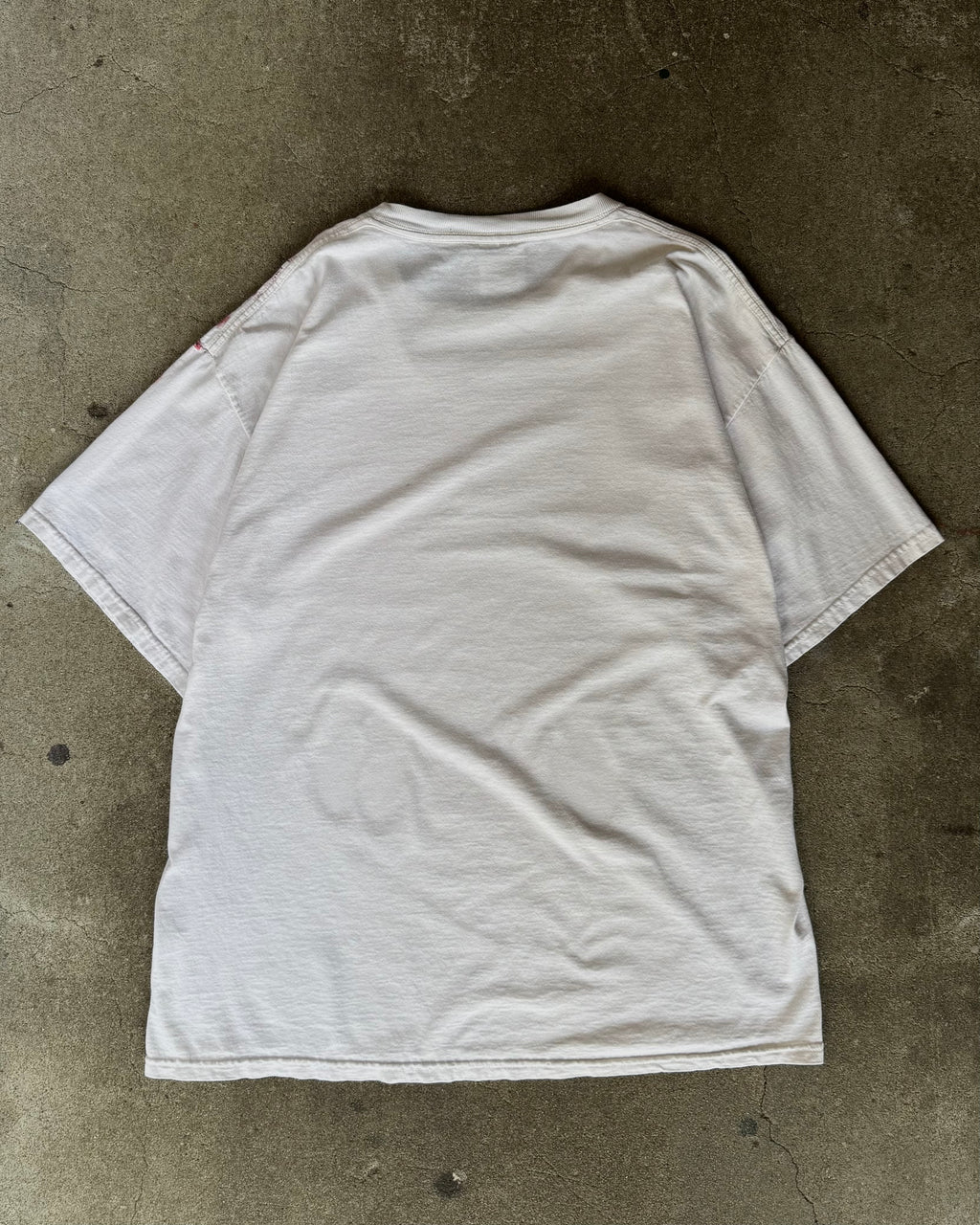 90’s Pink Floyd
“The Wall” t-shirt X-LARGE