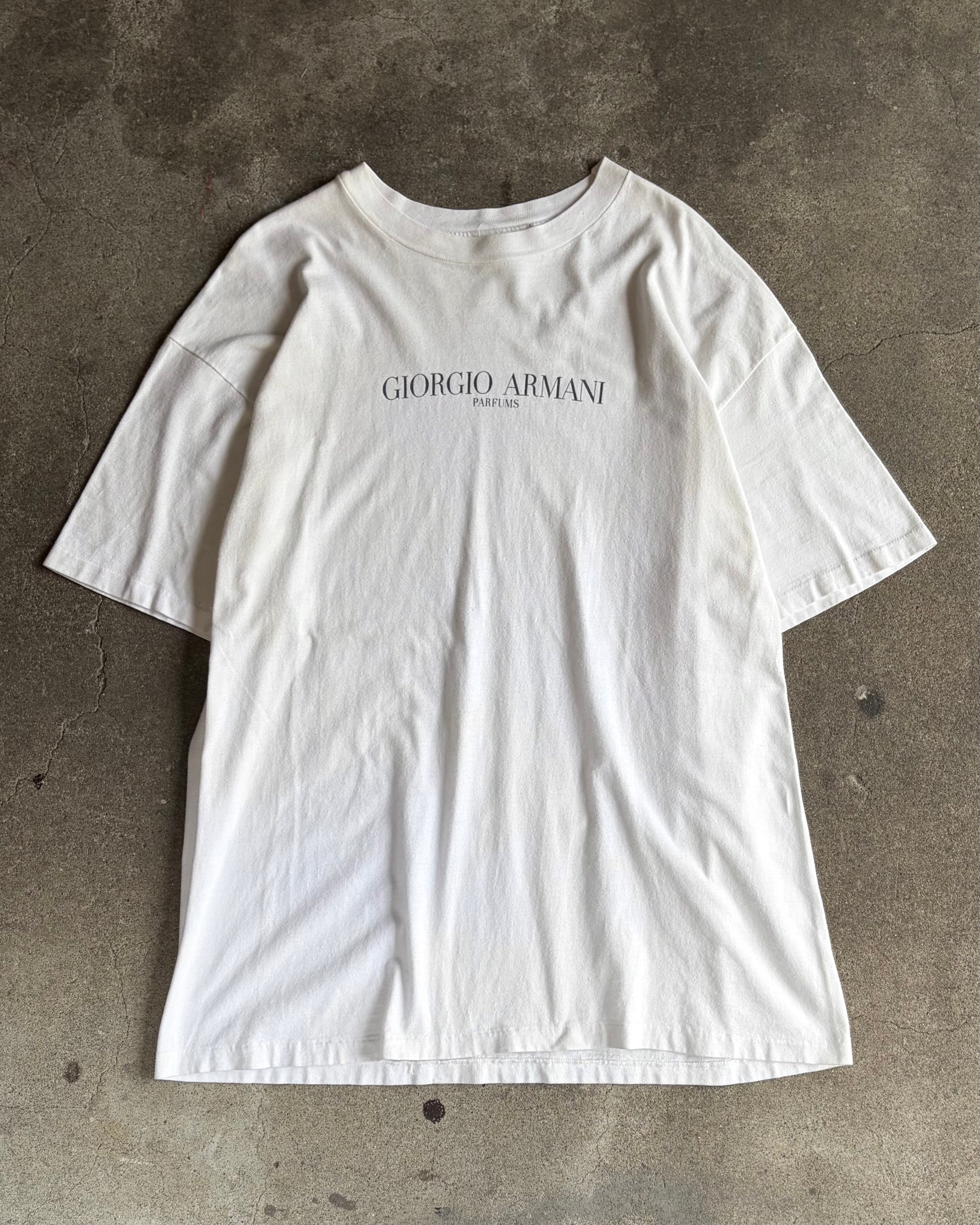90’s GIORGIO ARMANI
“Perfume” t-shirt