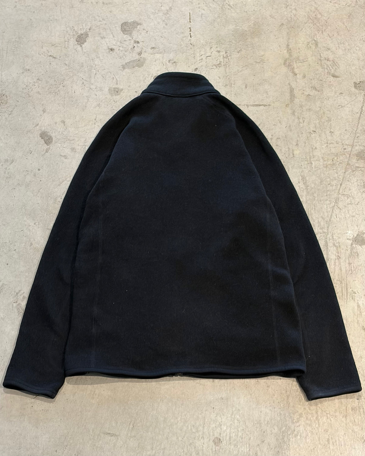 00’s “Patagonia”
better sweater jacket MEDIUM