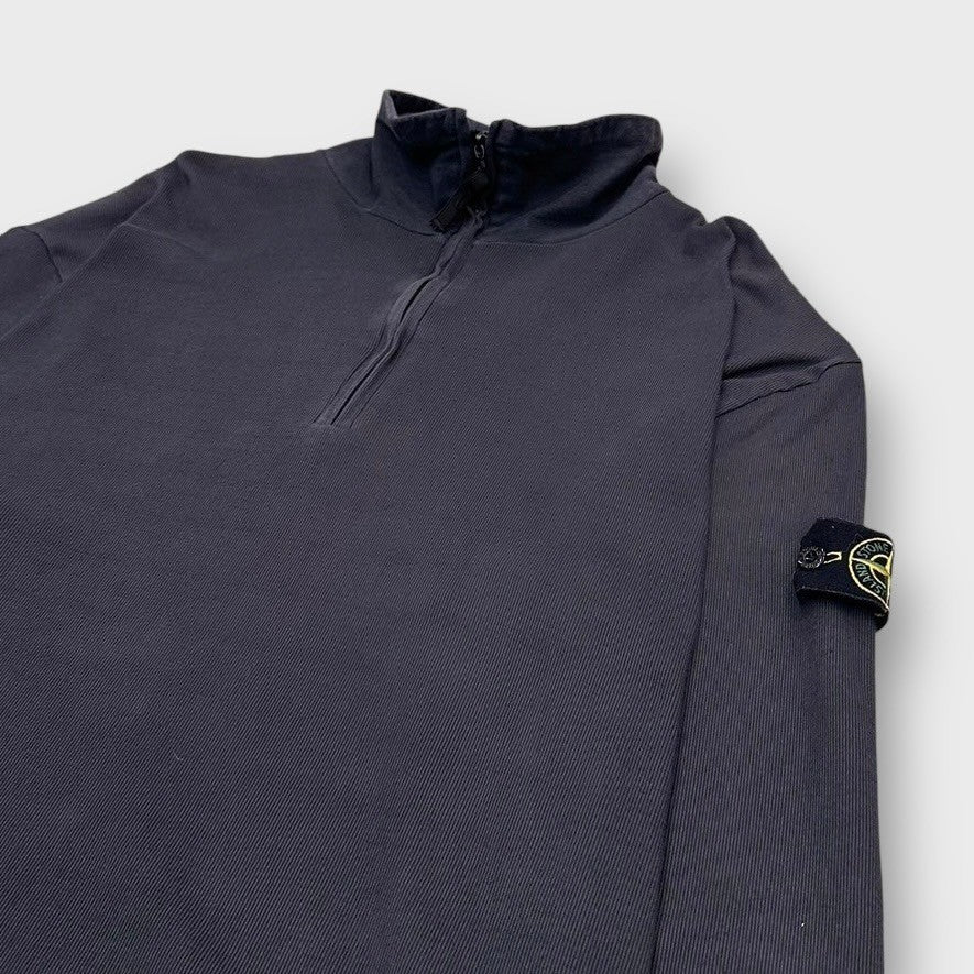 90-00's "STONE ISLAND"
Half zip sweat