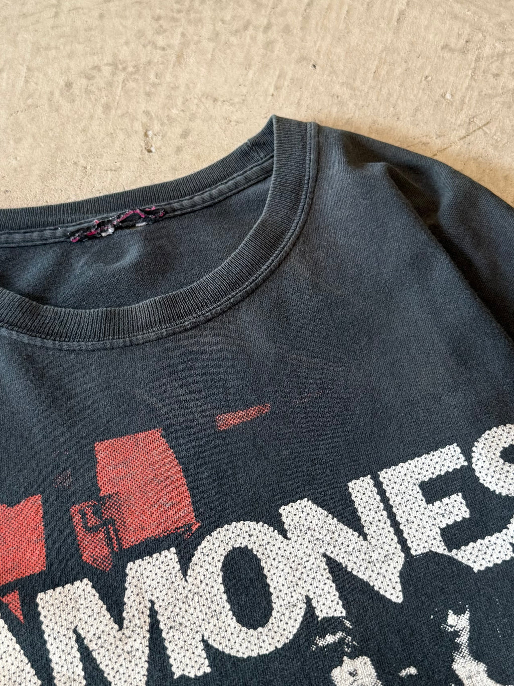 00’s “RAMONES”
band t-shirt
