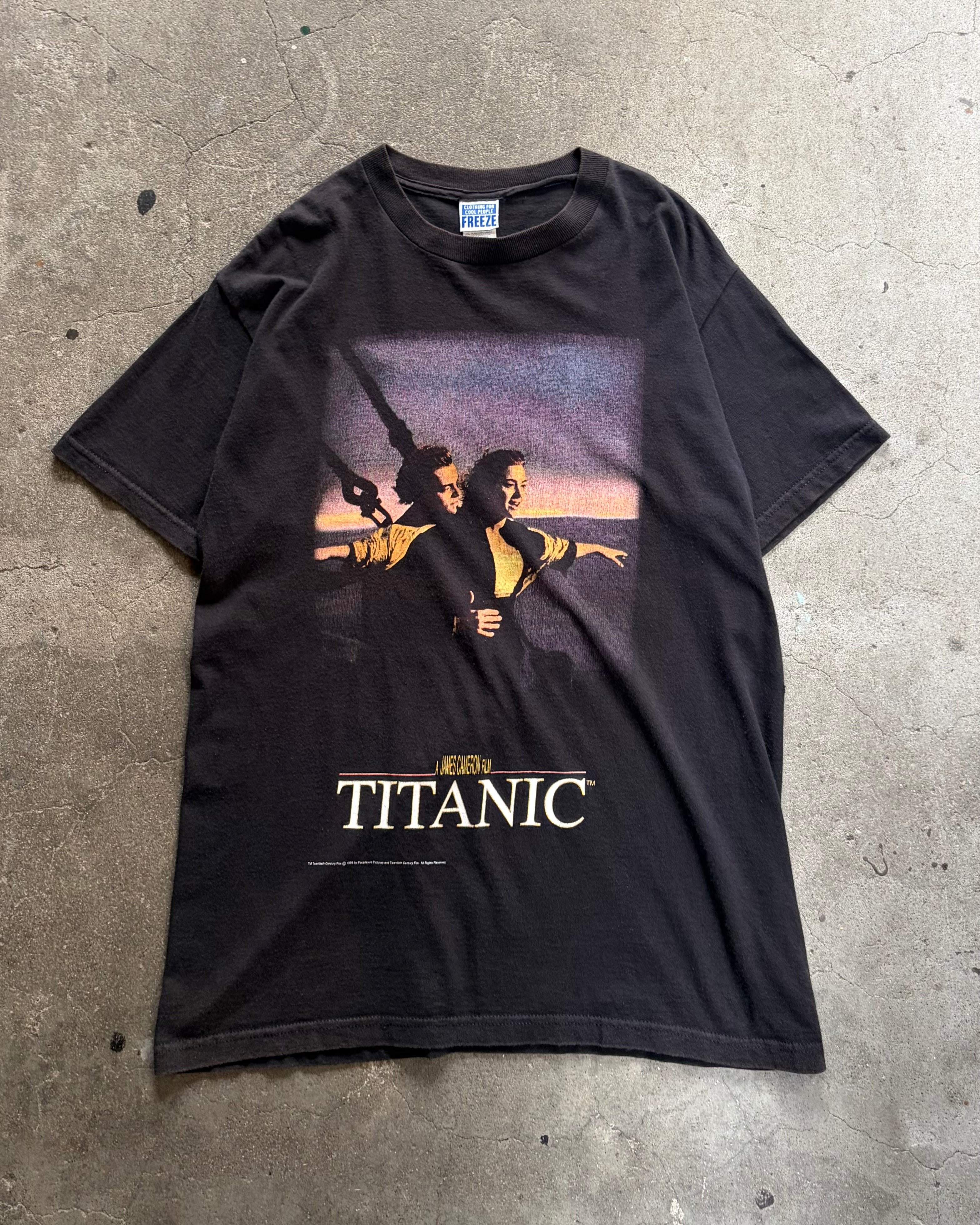 90’s “TITANIC” movie t-shirt