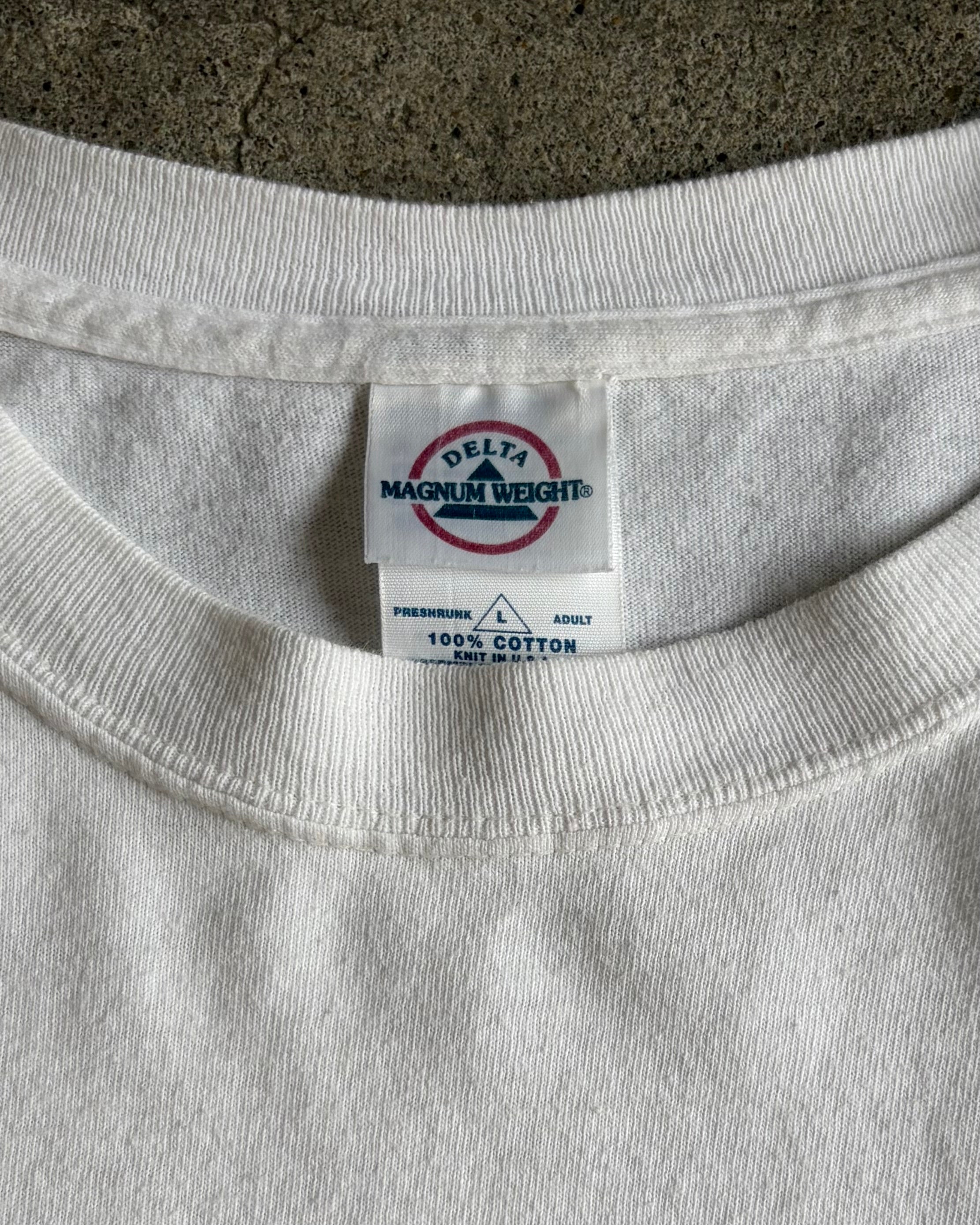 90-00’s graphic t-shirt large