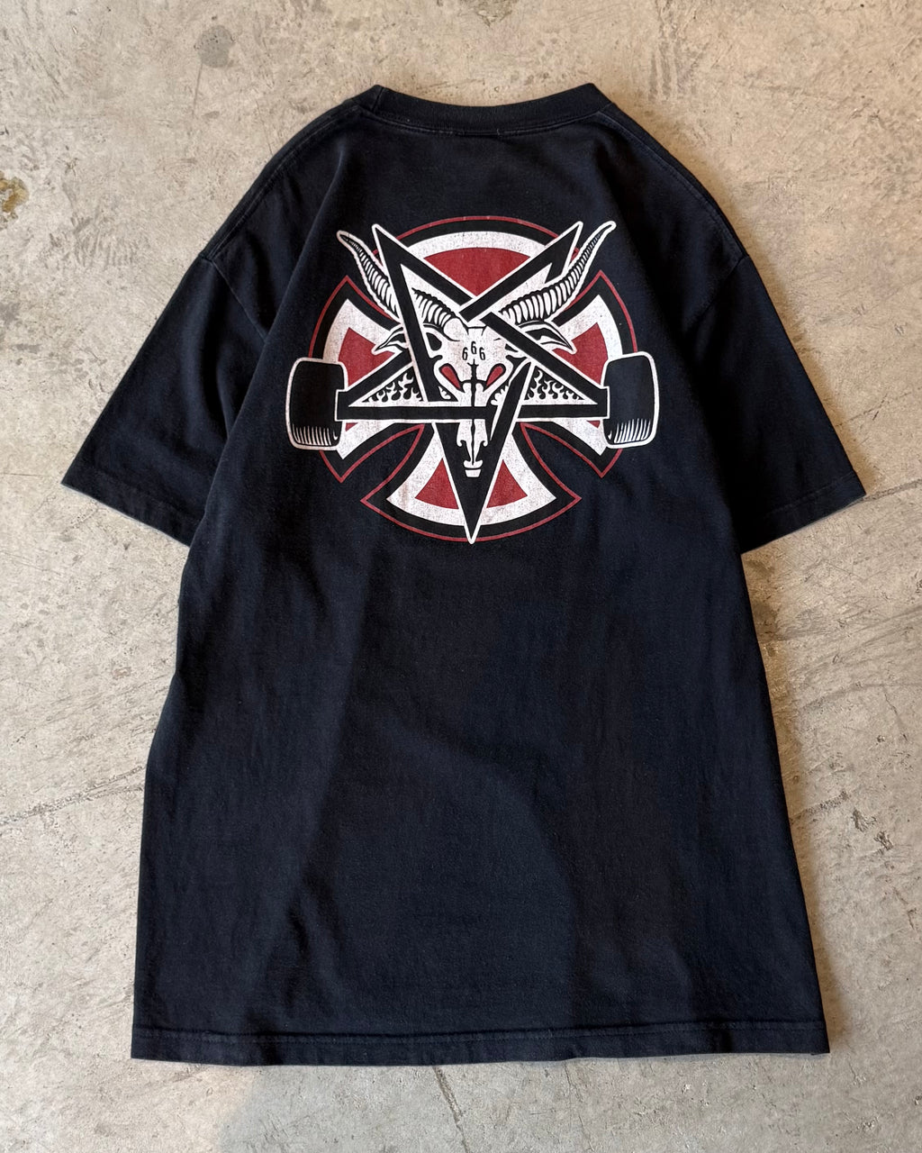 00's INDEPENDENT
"Collaboration by THRASHER" t-shirt large