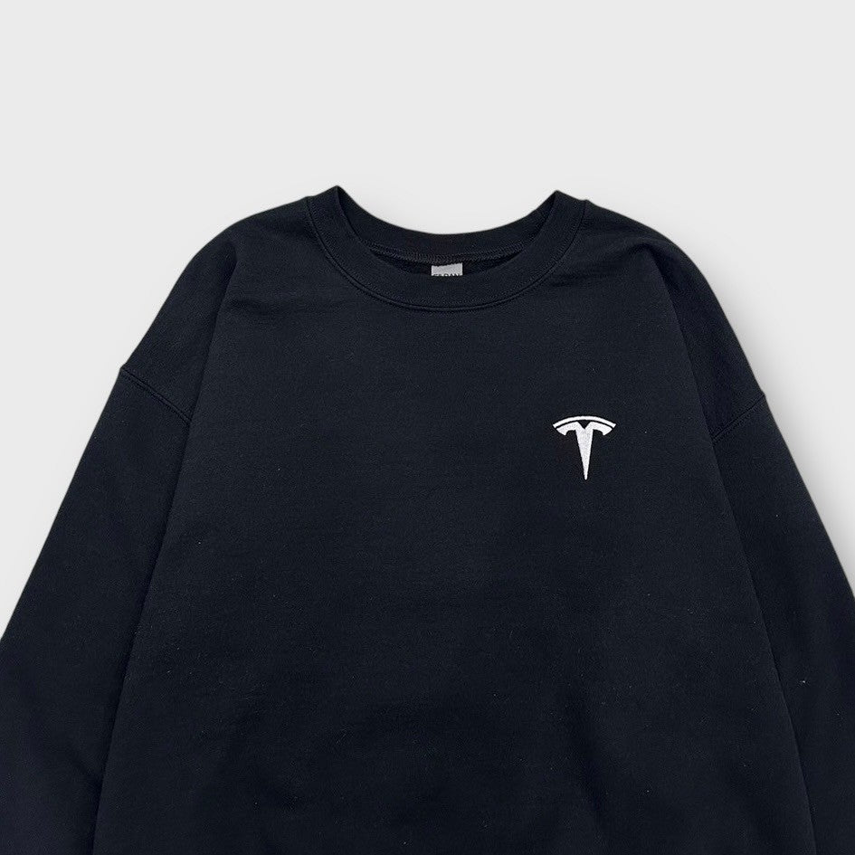 00's "TESLRA"
crew neck sweat