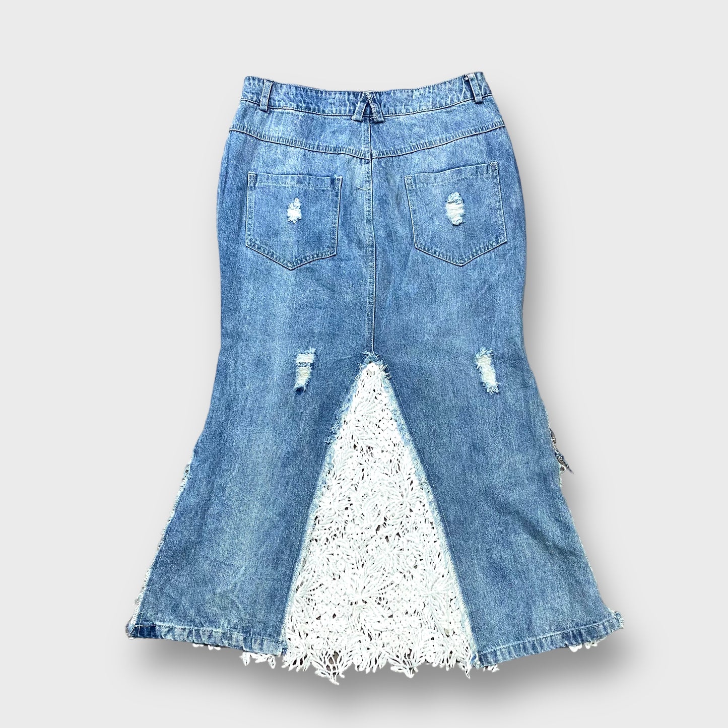 Lace design denim skirt