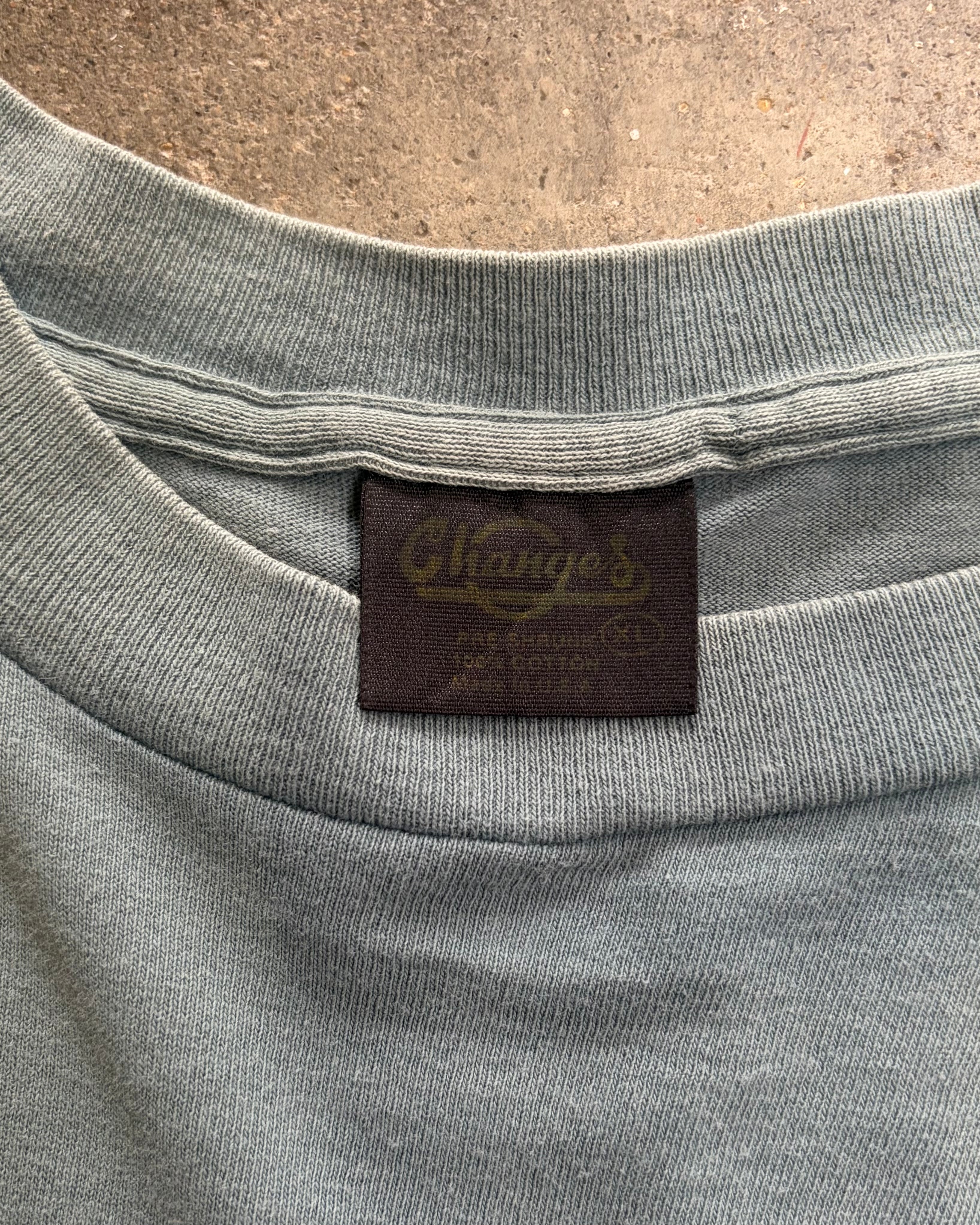 90’s “DONALD DUCK” character t-shirt x-large