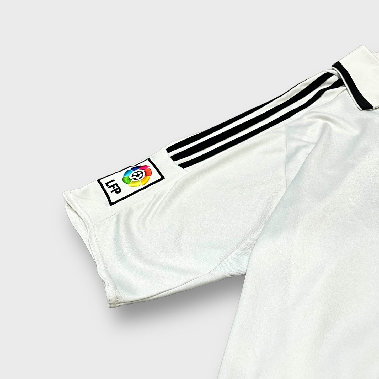 00’s adidas “real madrid”       soccer shirt