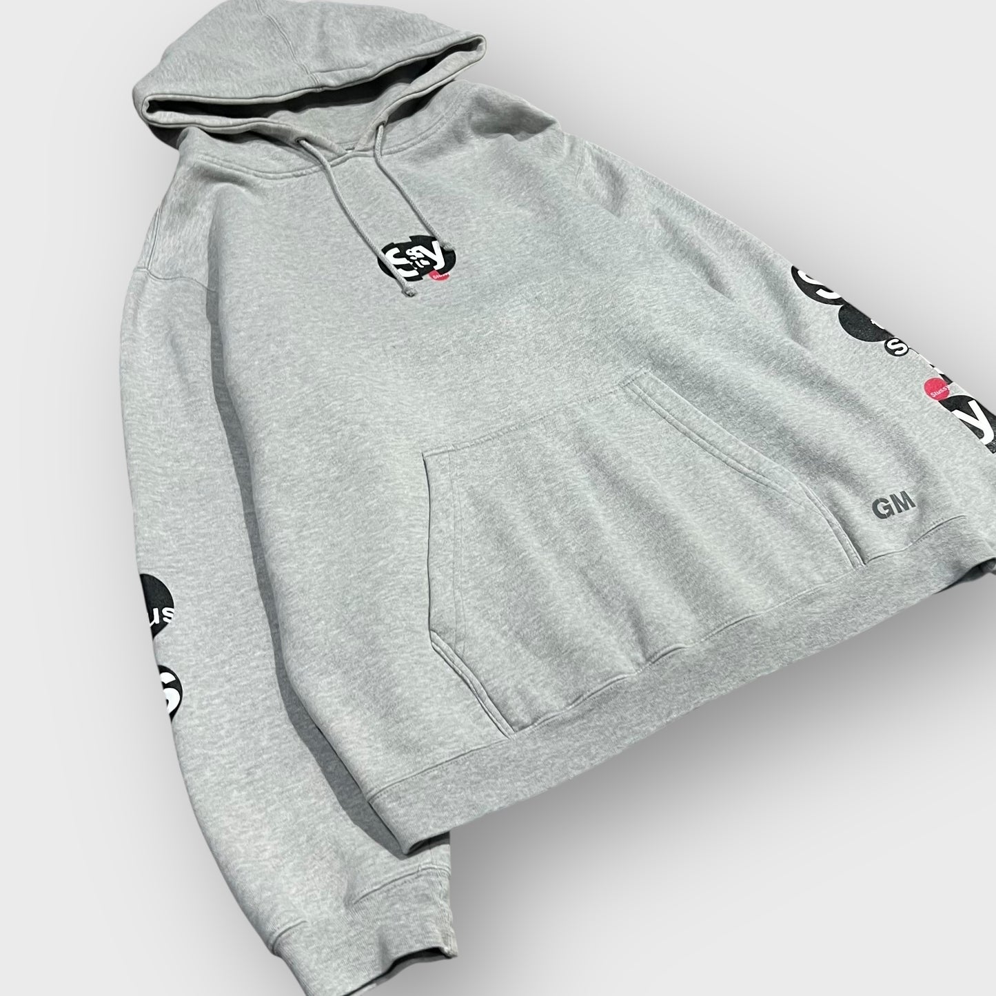 00’s “STUSSY”
logo hoodie