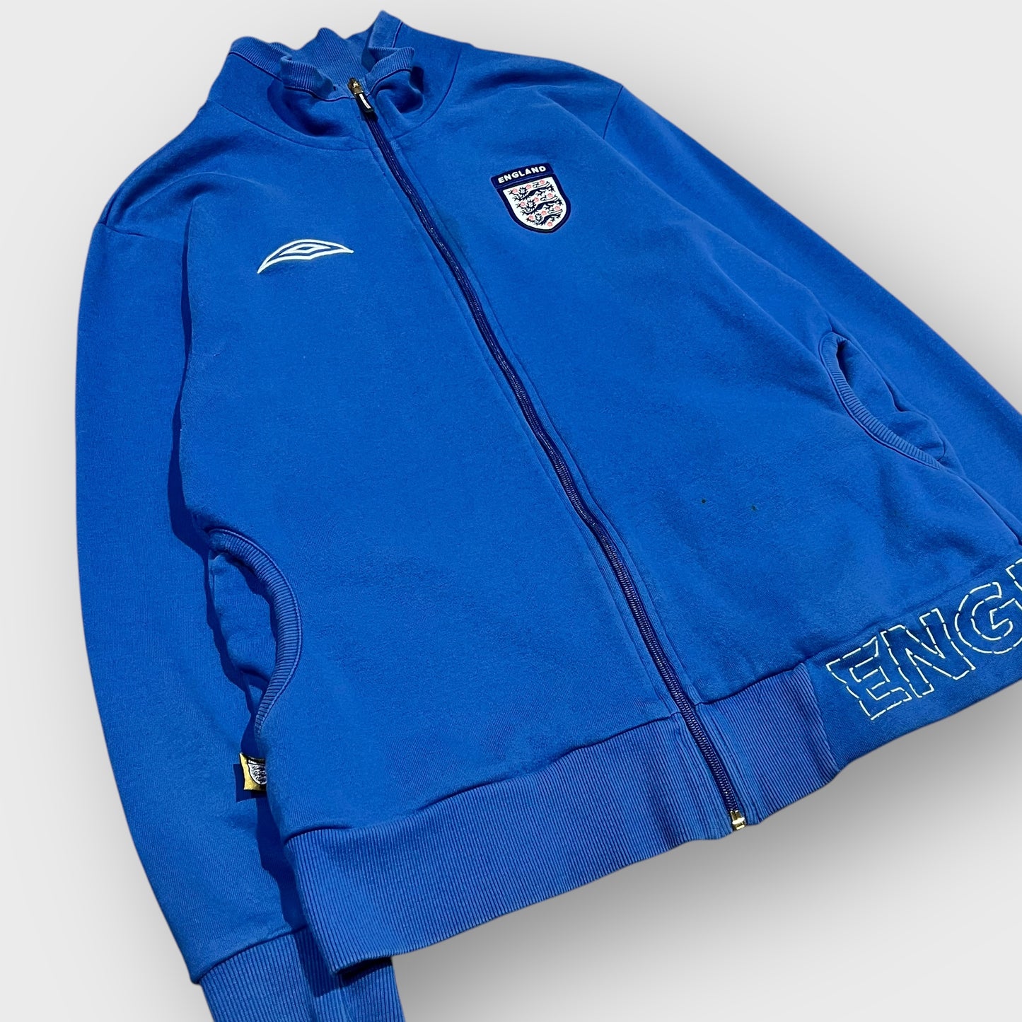 00’s umbro
“England” track jacket