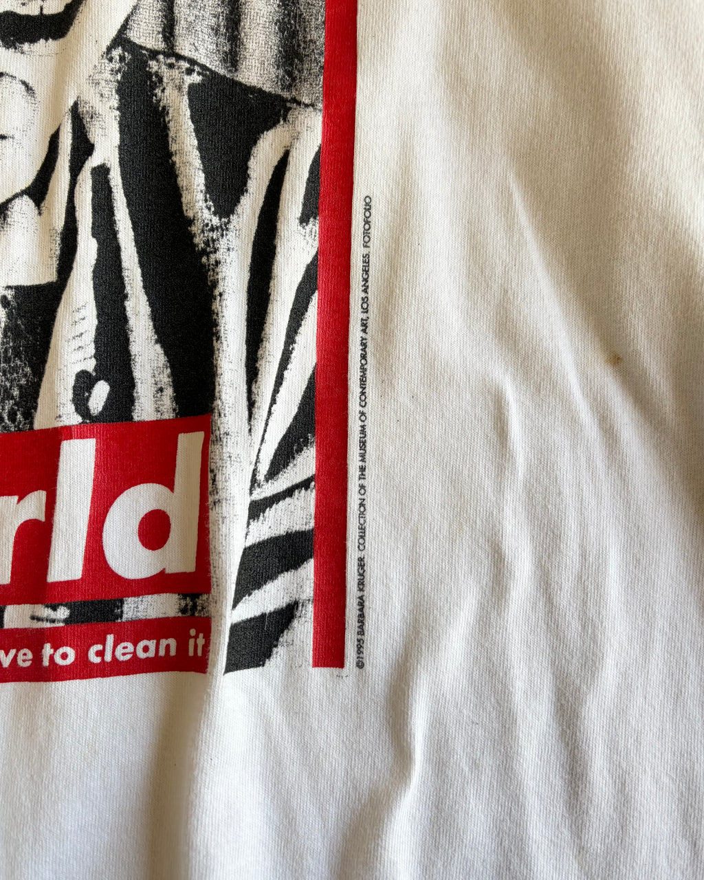 90’s Barbara Kruger “It's a small world” art t-shirt large
