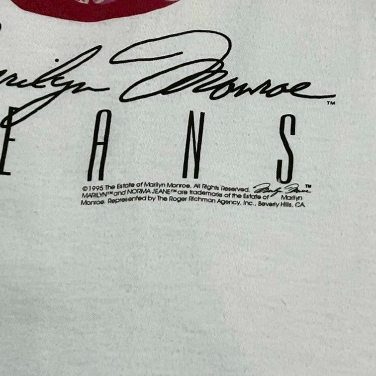 90’s “Marilyn Monroe JEANS”
artist t-shirt