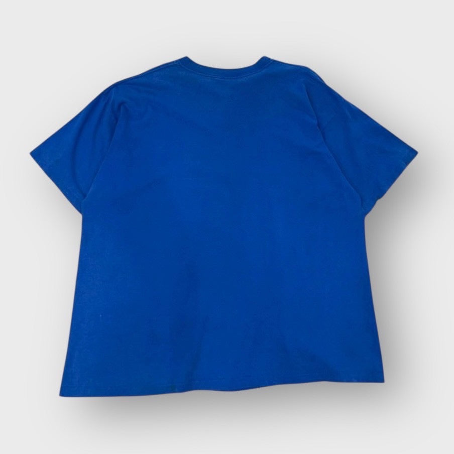 90’s “LOONEY TUNES”
“Tweety” character t-shirt
