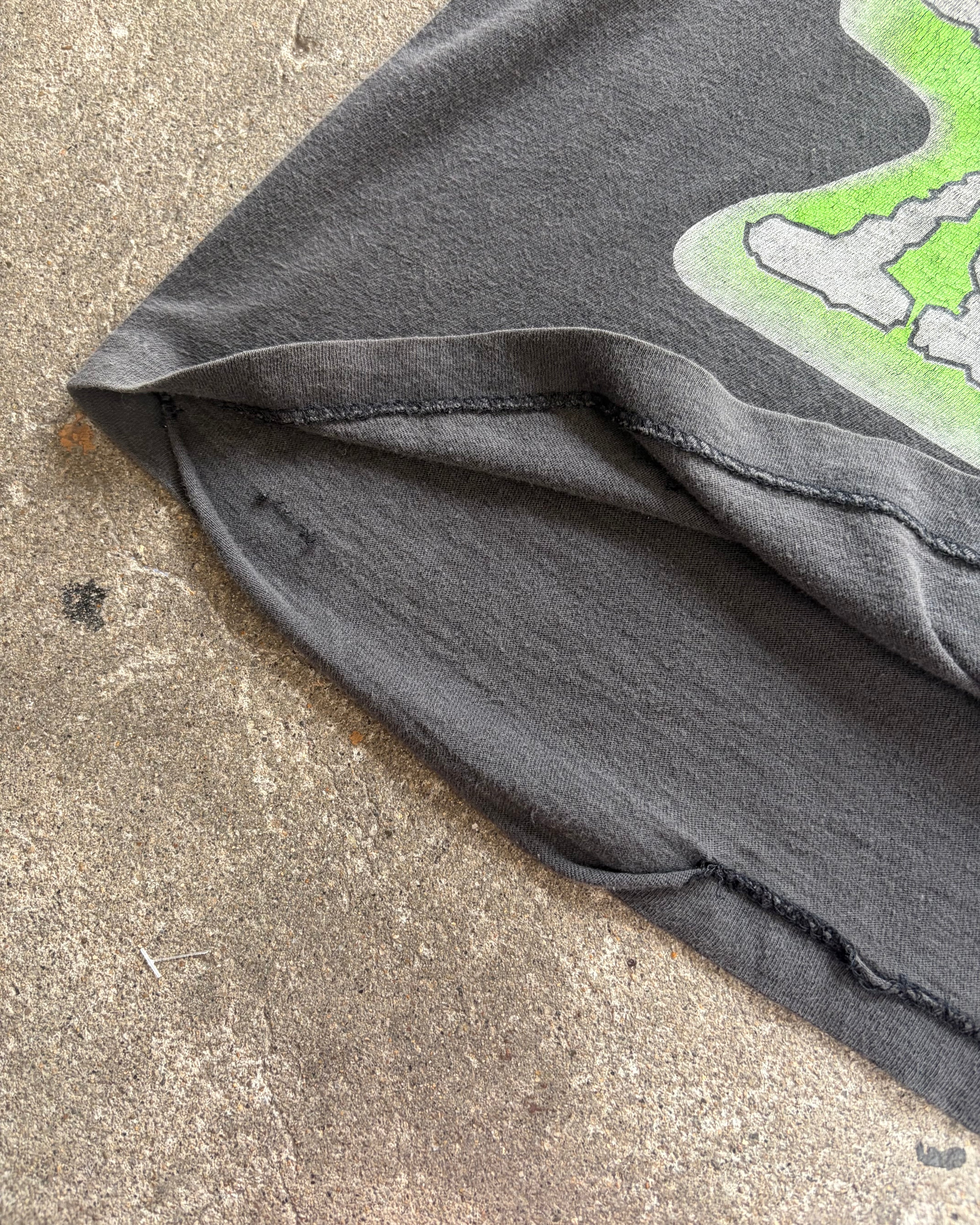 90’s The Simpsons
“The X-Files” parody character t-shirt