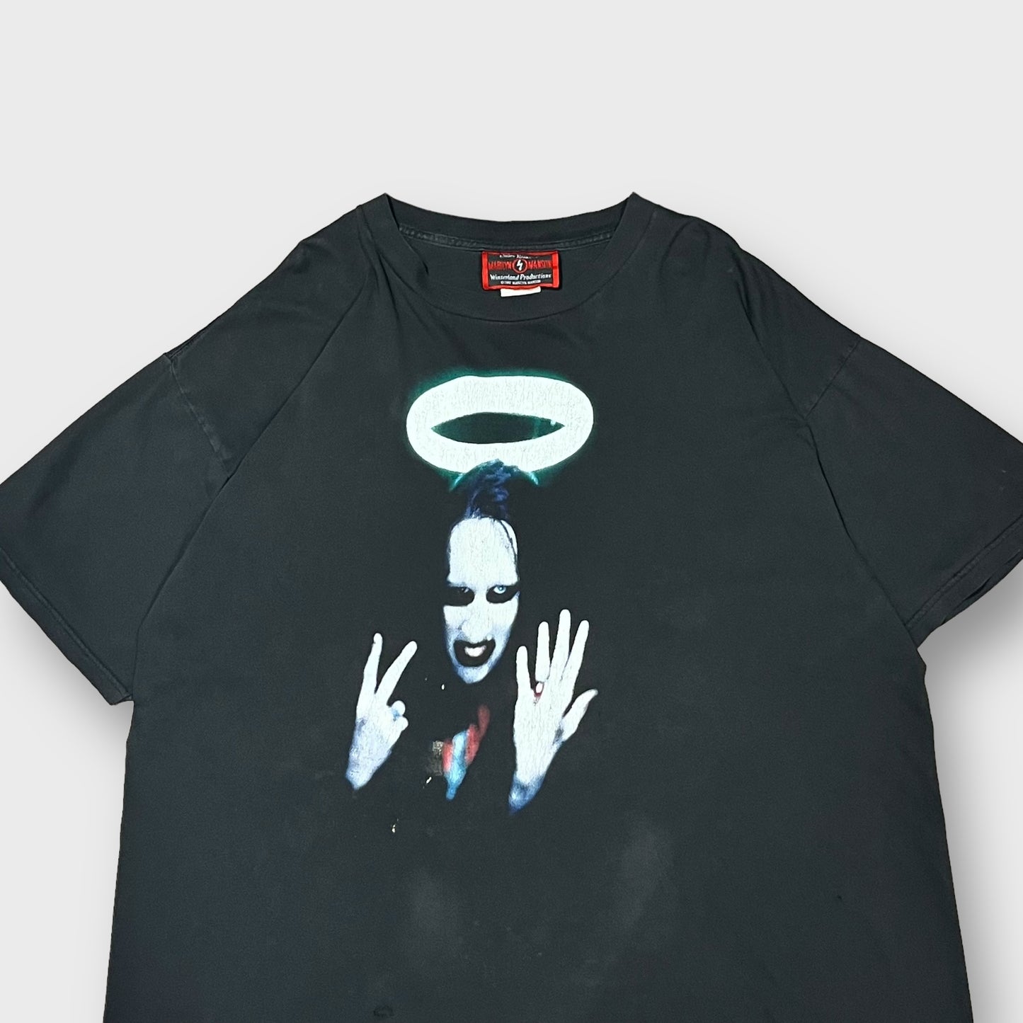 1997 Marilyn Manson
“middle fingers”t-shirt