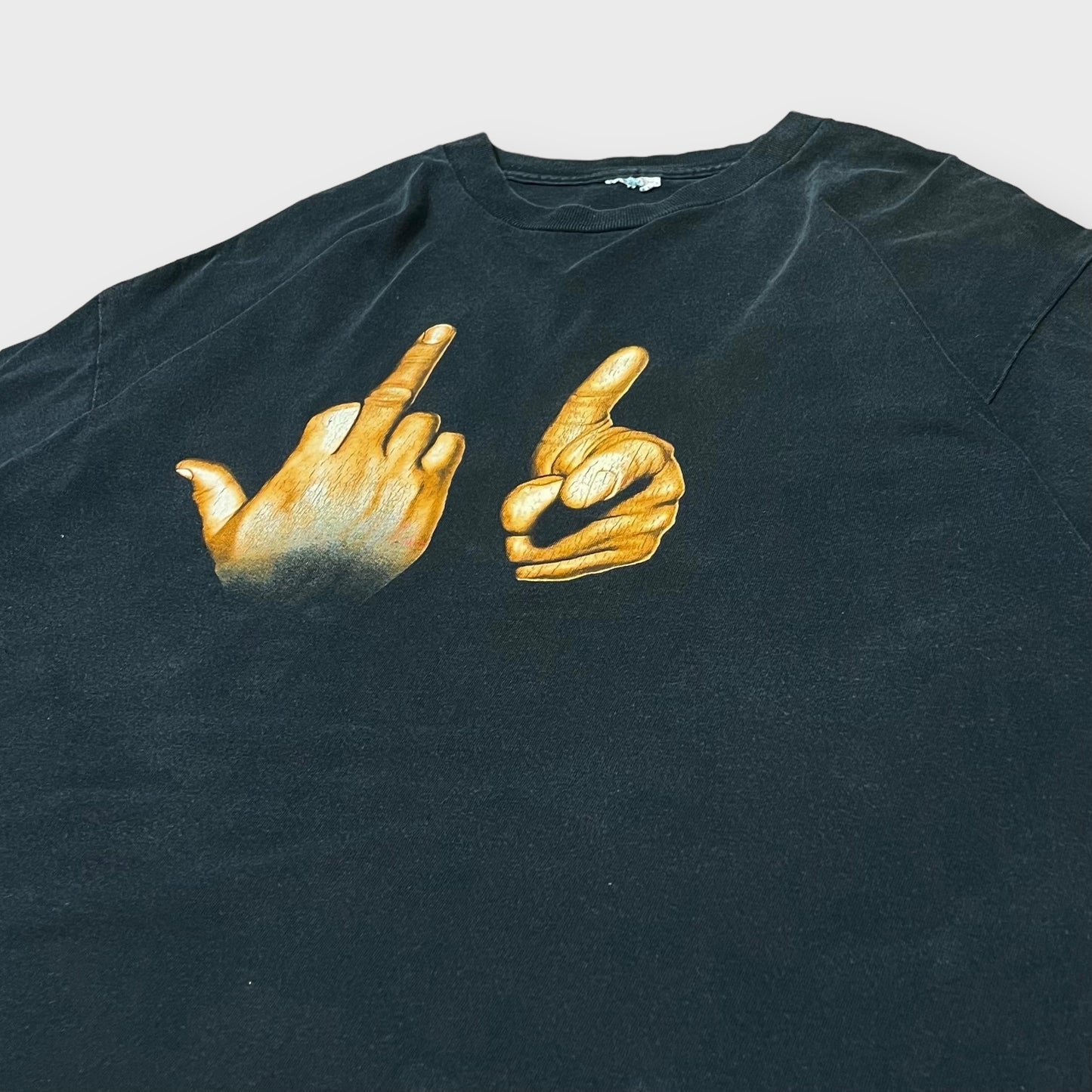 00’s Hand sign fuck you t-shirt