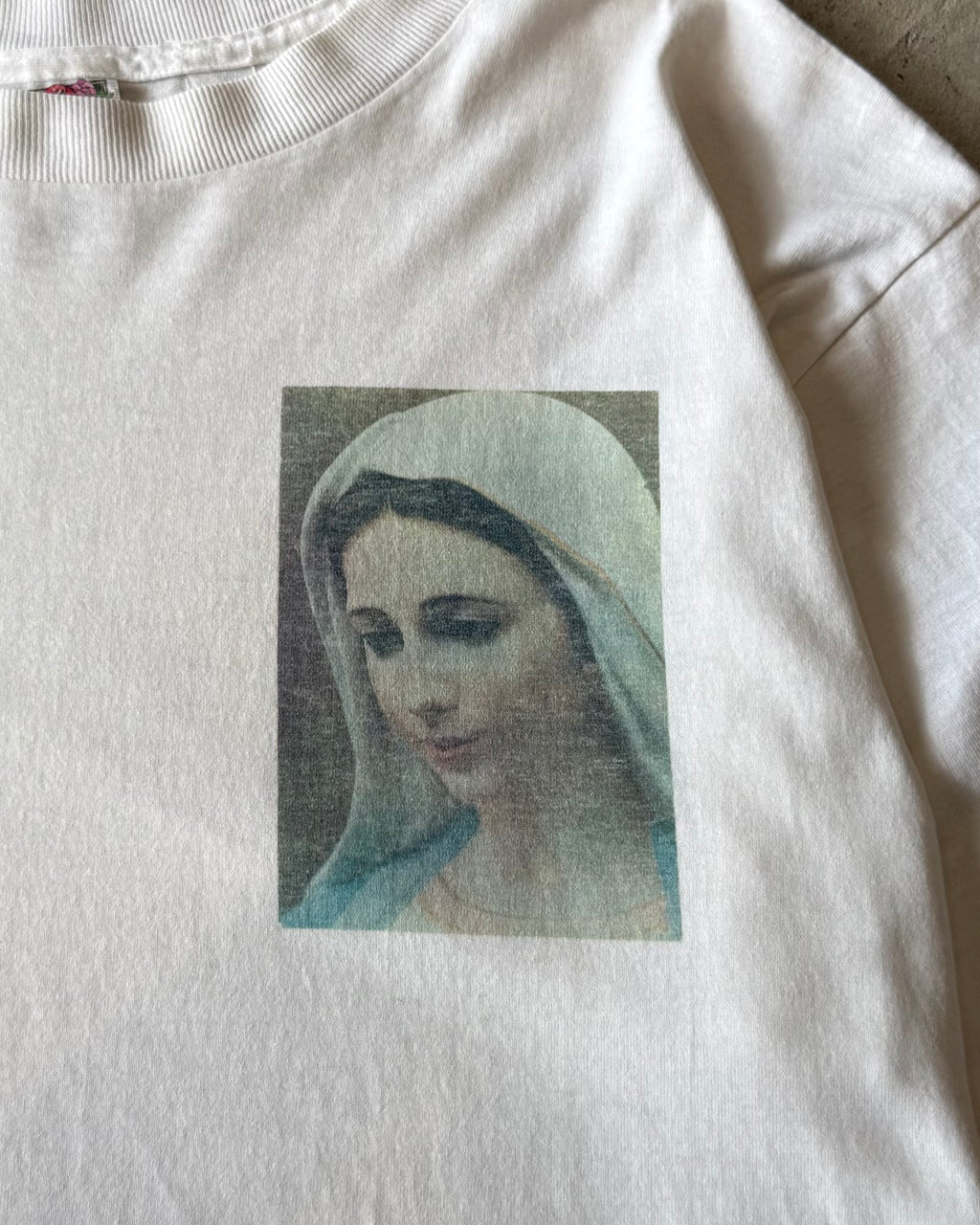 90's
"MARIA" art t-shirt x-large