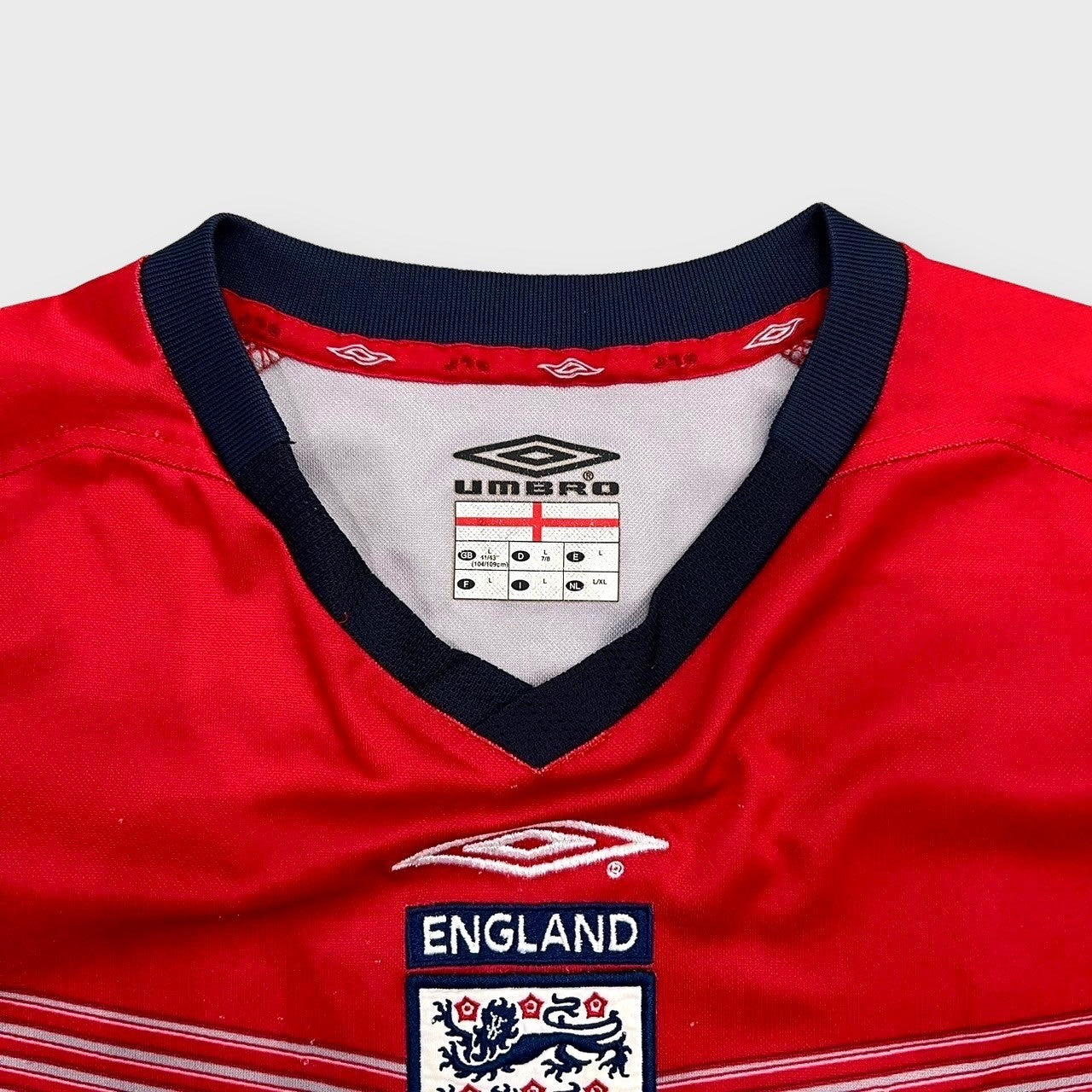 00's "UMBRO"
"ENGLAND" team shirt