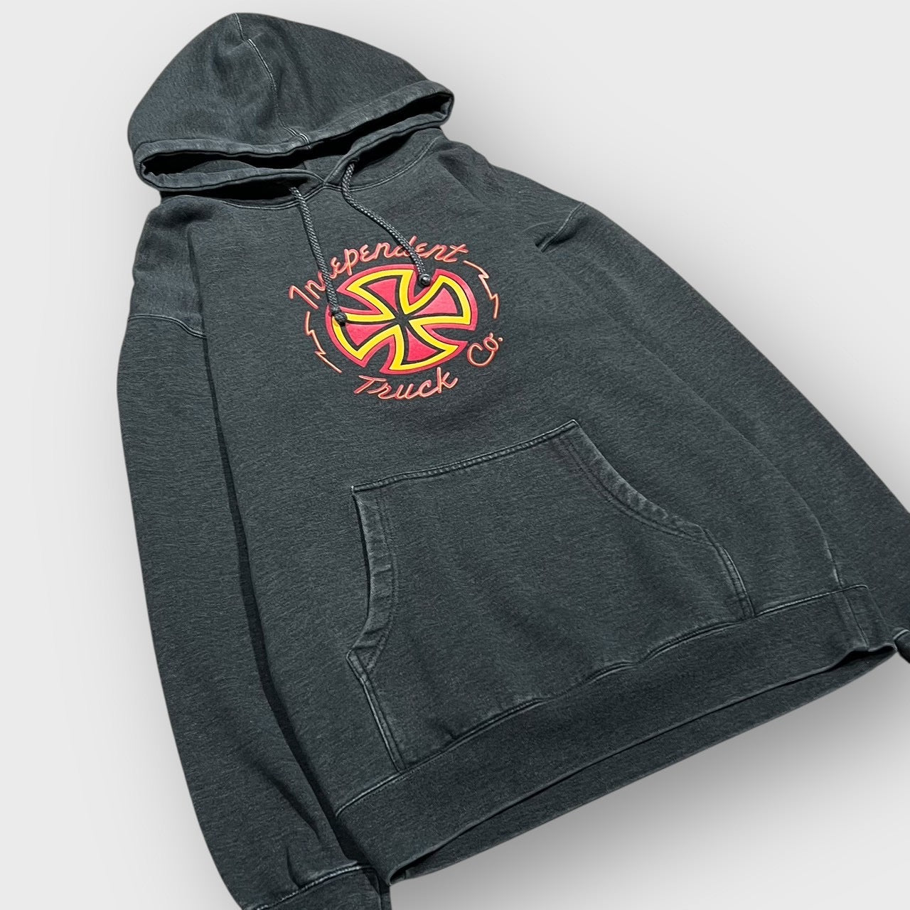 90’s-00’s “INDEPENDENT”
hoodie
