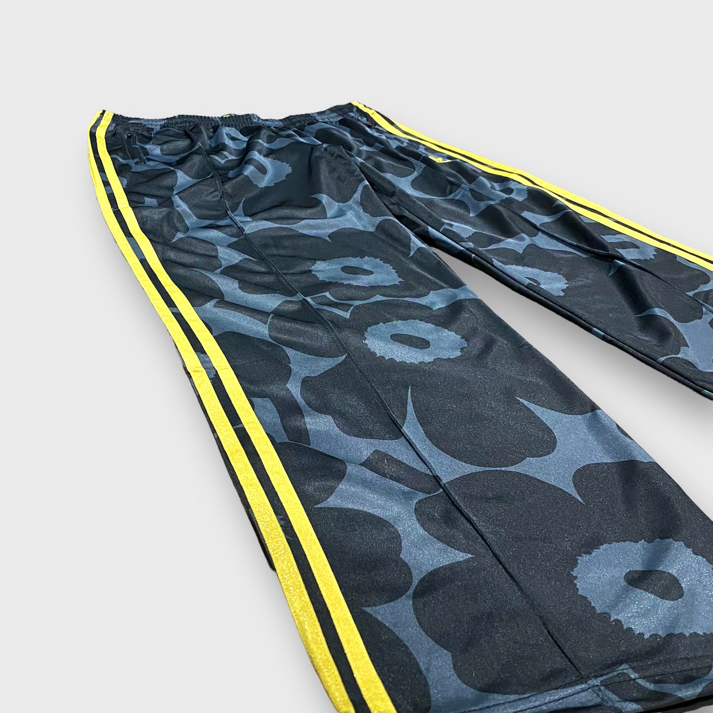 "adidas Marimekko" Flower pattern track pants