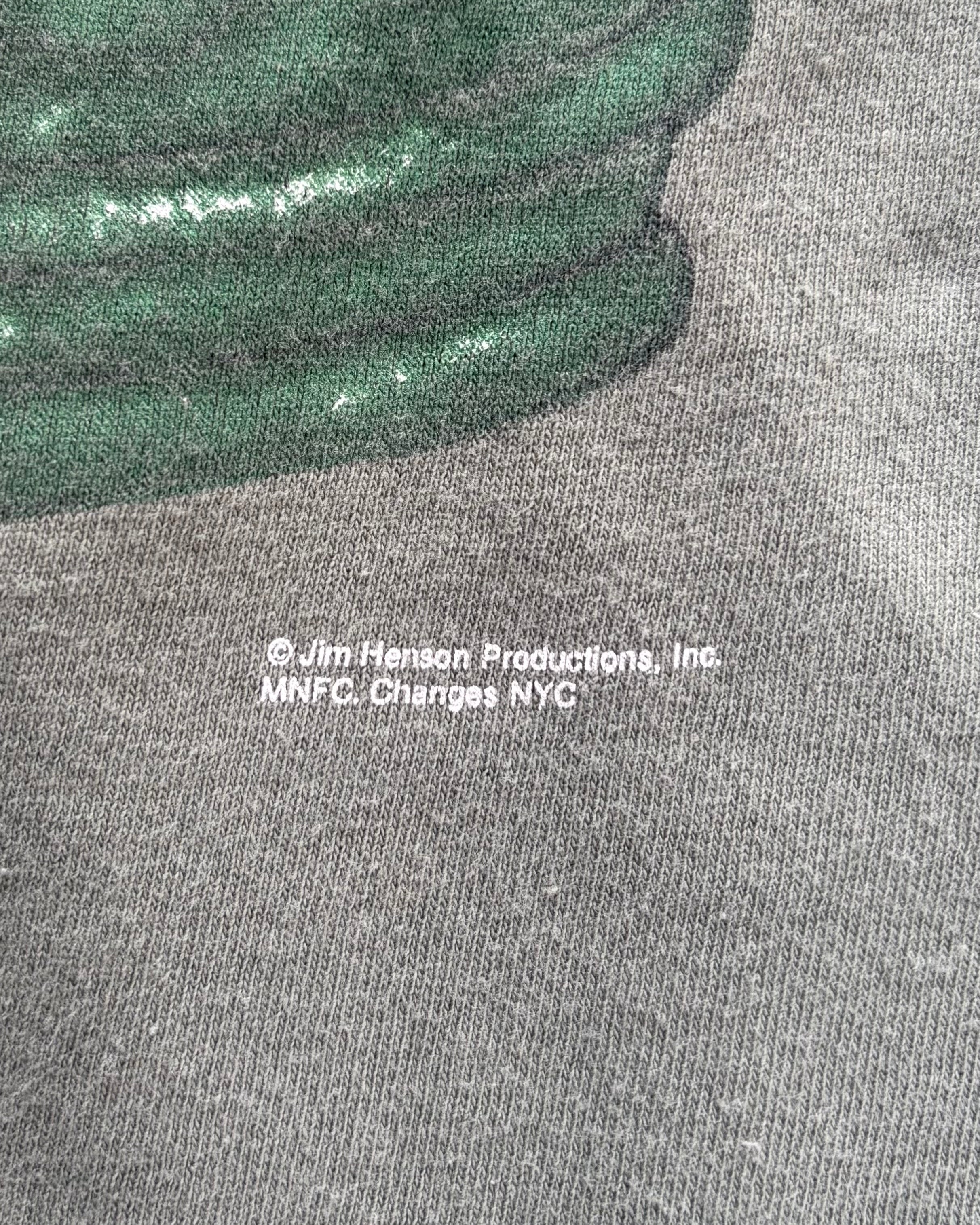 90’s sesame street
“oscar” character t-shirt large