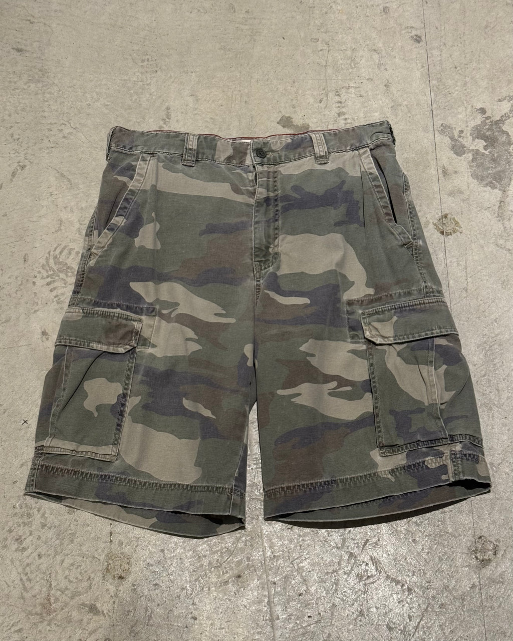 00’s “MOSSIMO” camouflage cargo short pants