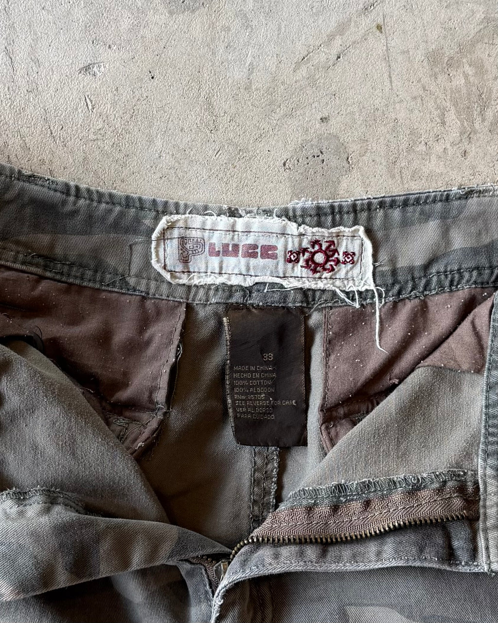 90’s “LUCC” camouflage cargo shorts