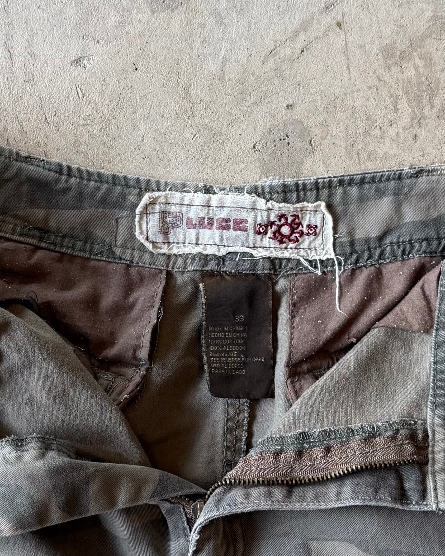 90’s “LUCC” camouflage cargo shorts
