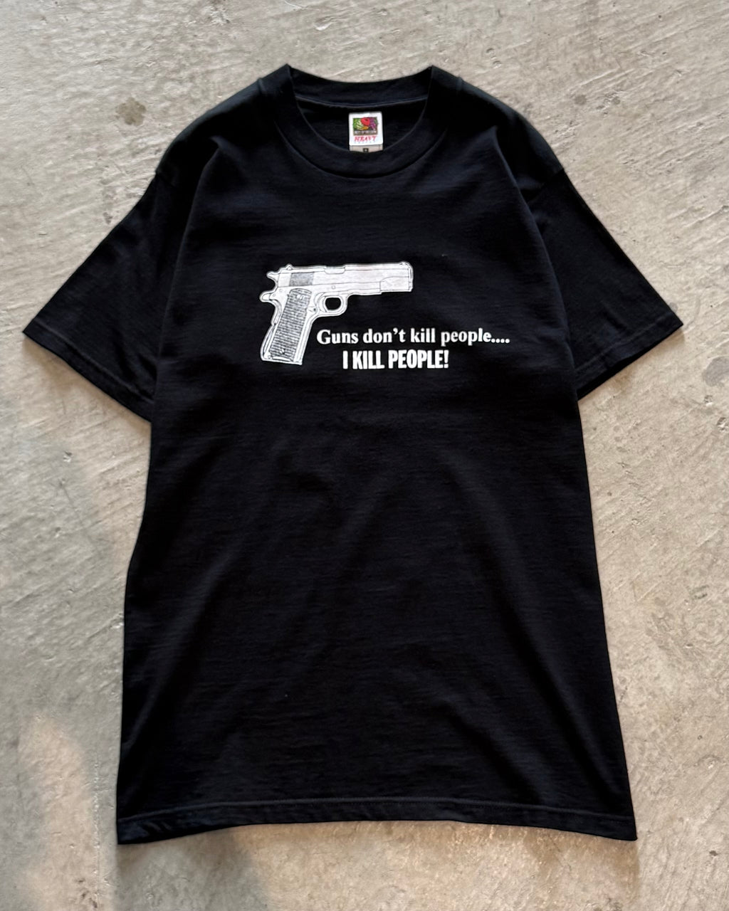 90’s “gun design” t-shirt midium