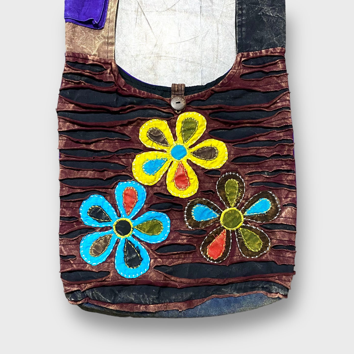Flower design shoulder bag