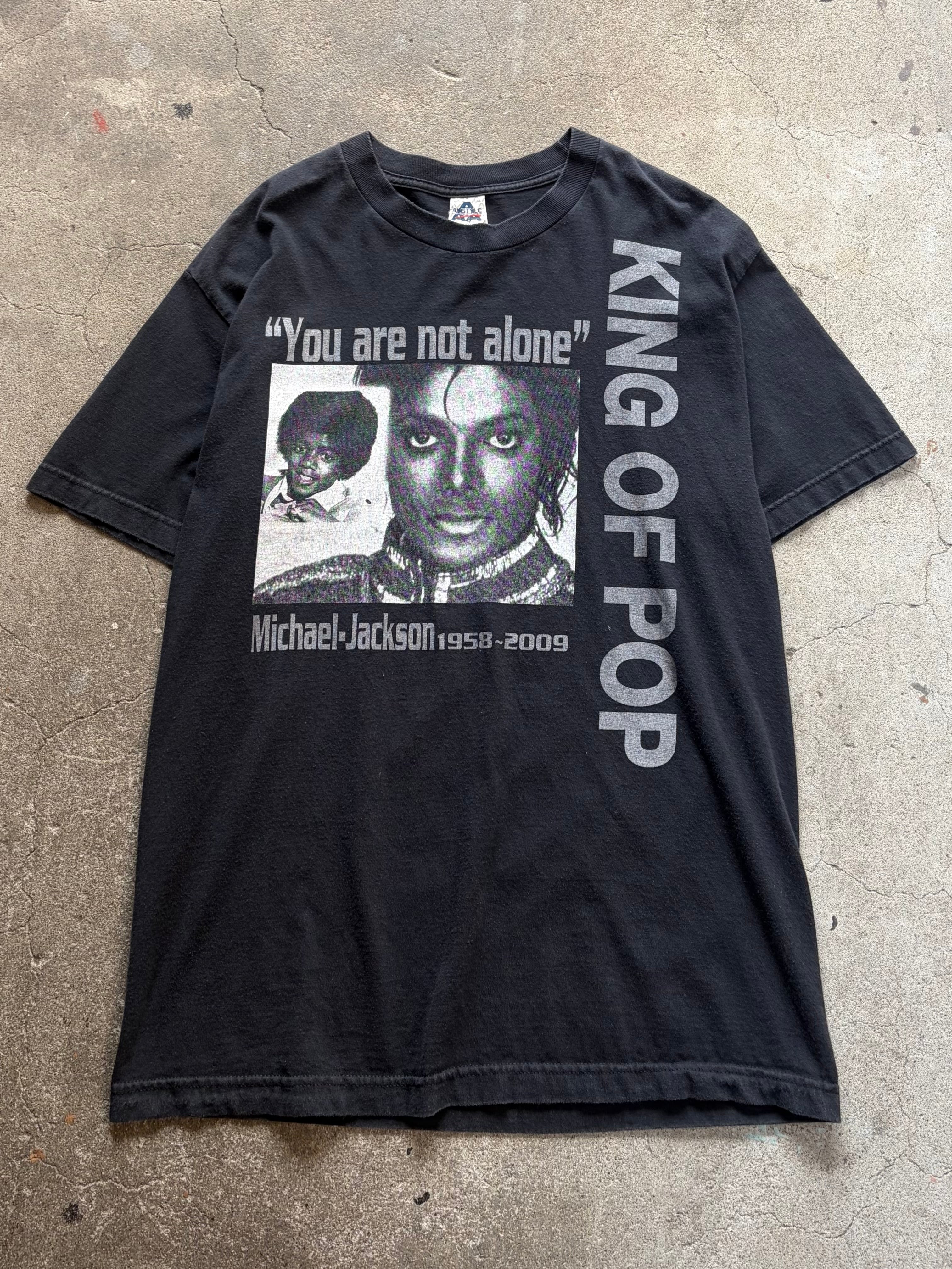 00’s Michael Jackson
“You Are Not Alone” artist t-shirt large