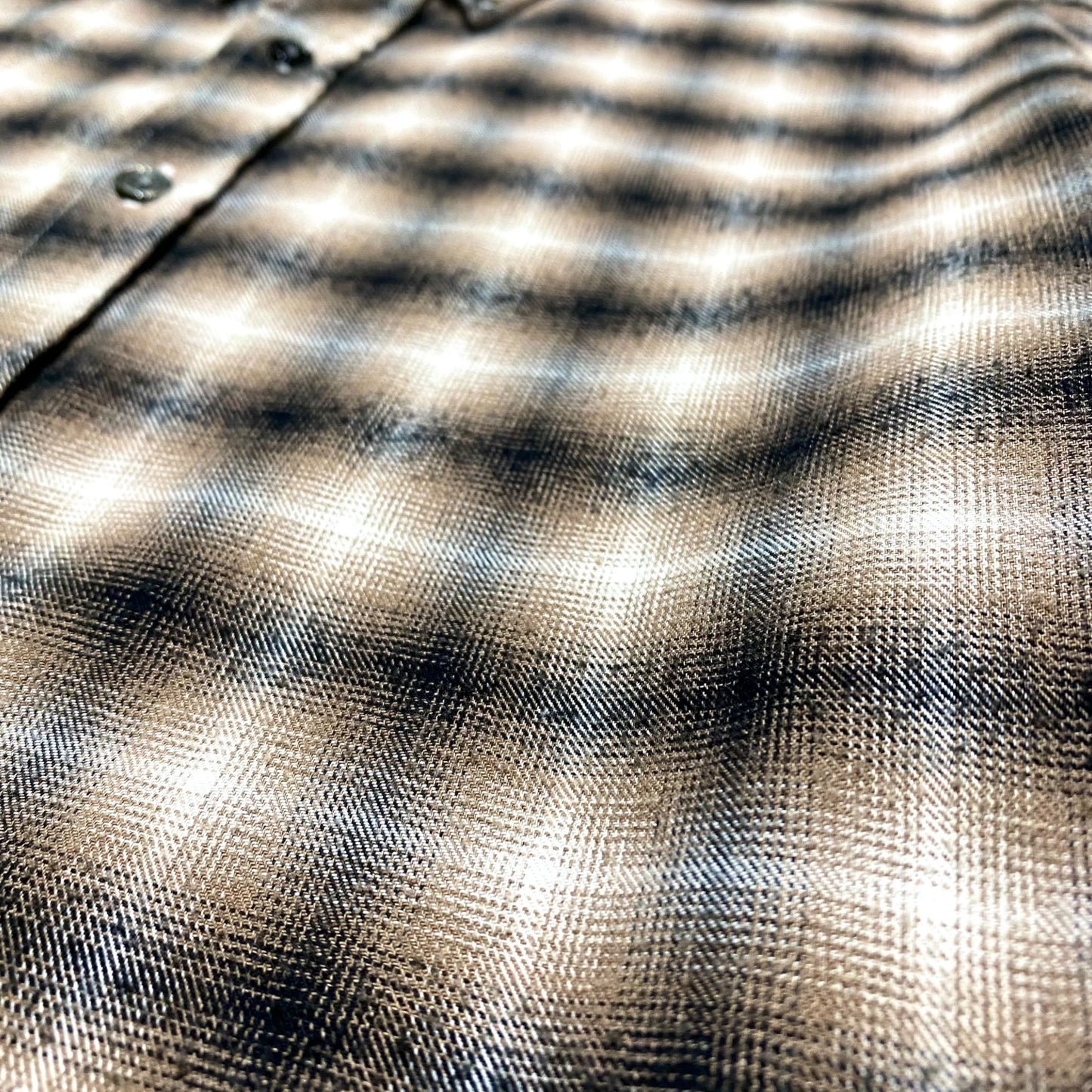 00's "OUTCLASS" Ombre check pattern shirt