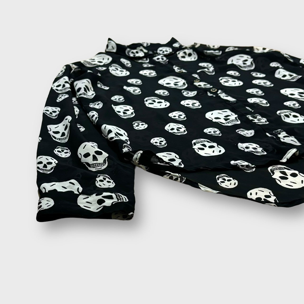 "fun&flirt" skull design shirt