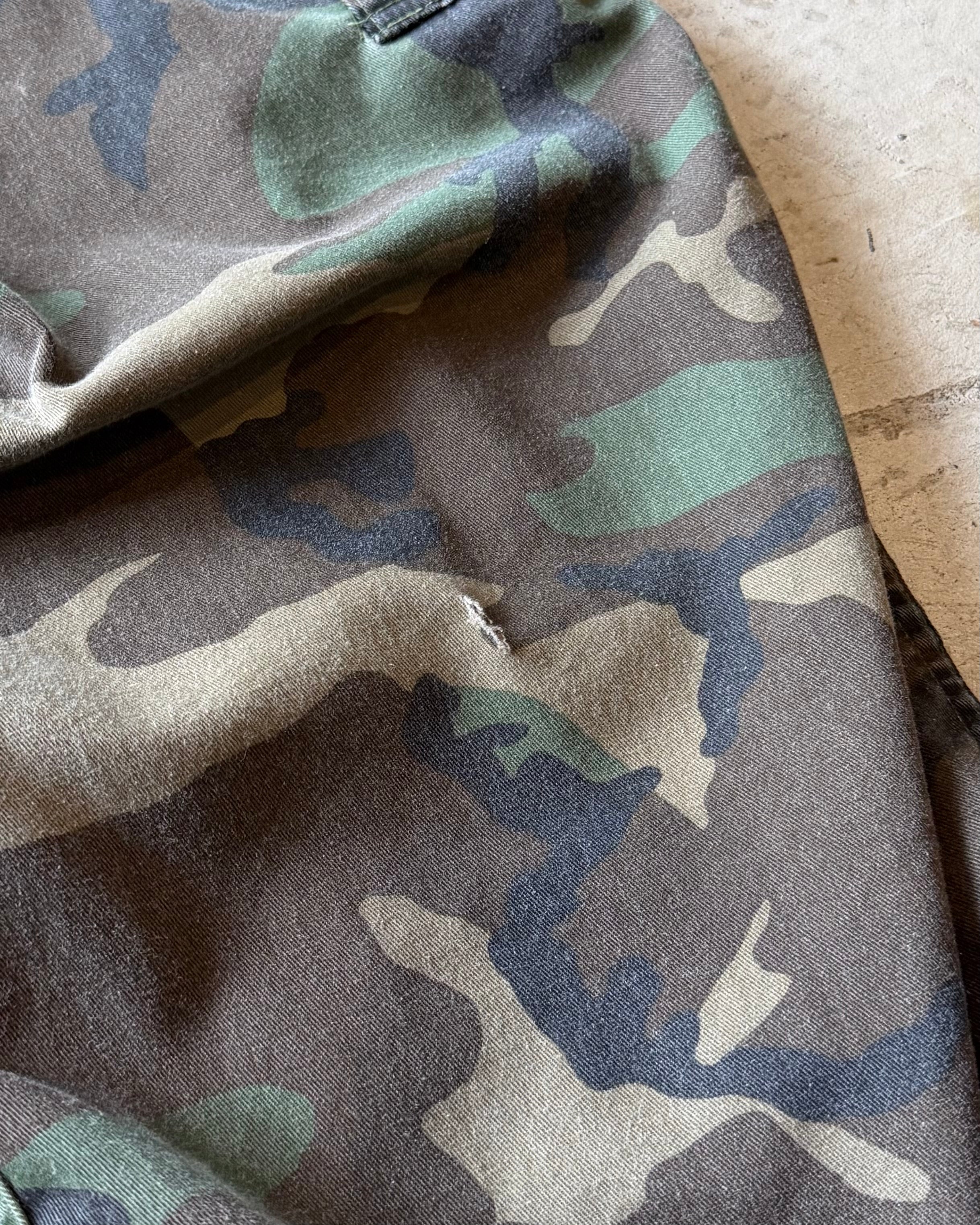 90-00’s camouflage cargo pants