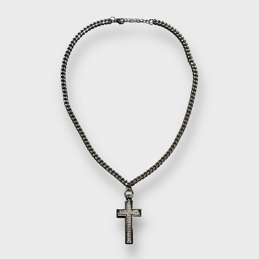 Bijou cross design necklace