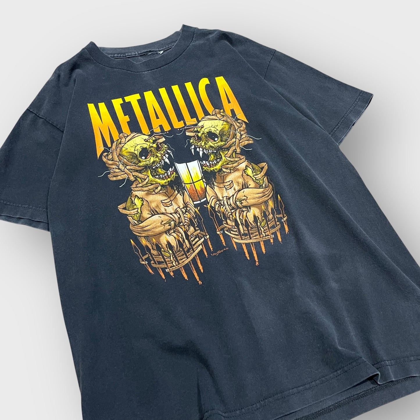 00’s  METALLICA
“Summer Sanitarium Tour 2000”
pushead t-shirt
