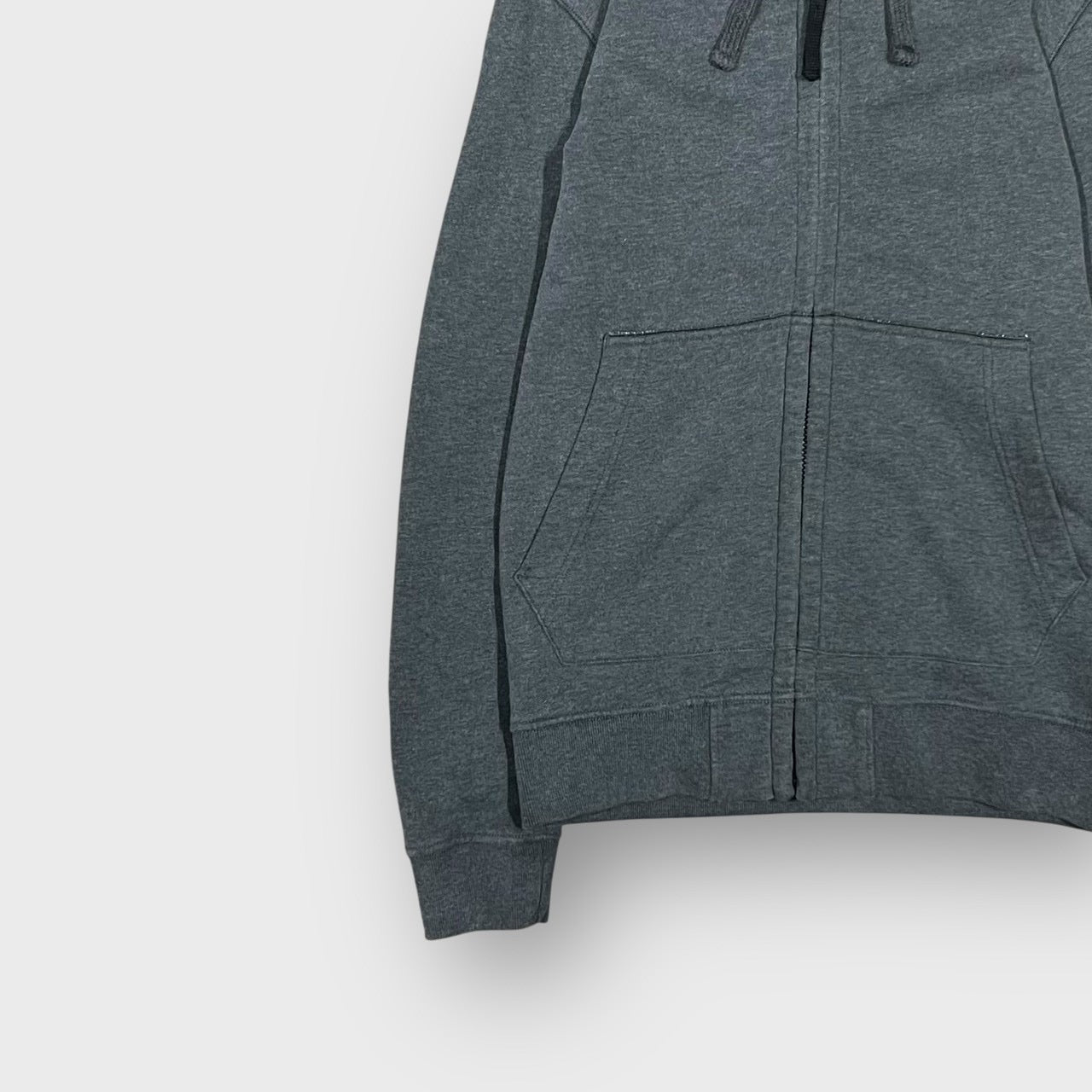 00’s “STONE ISLAND”
zip up hoodie