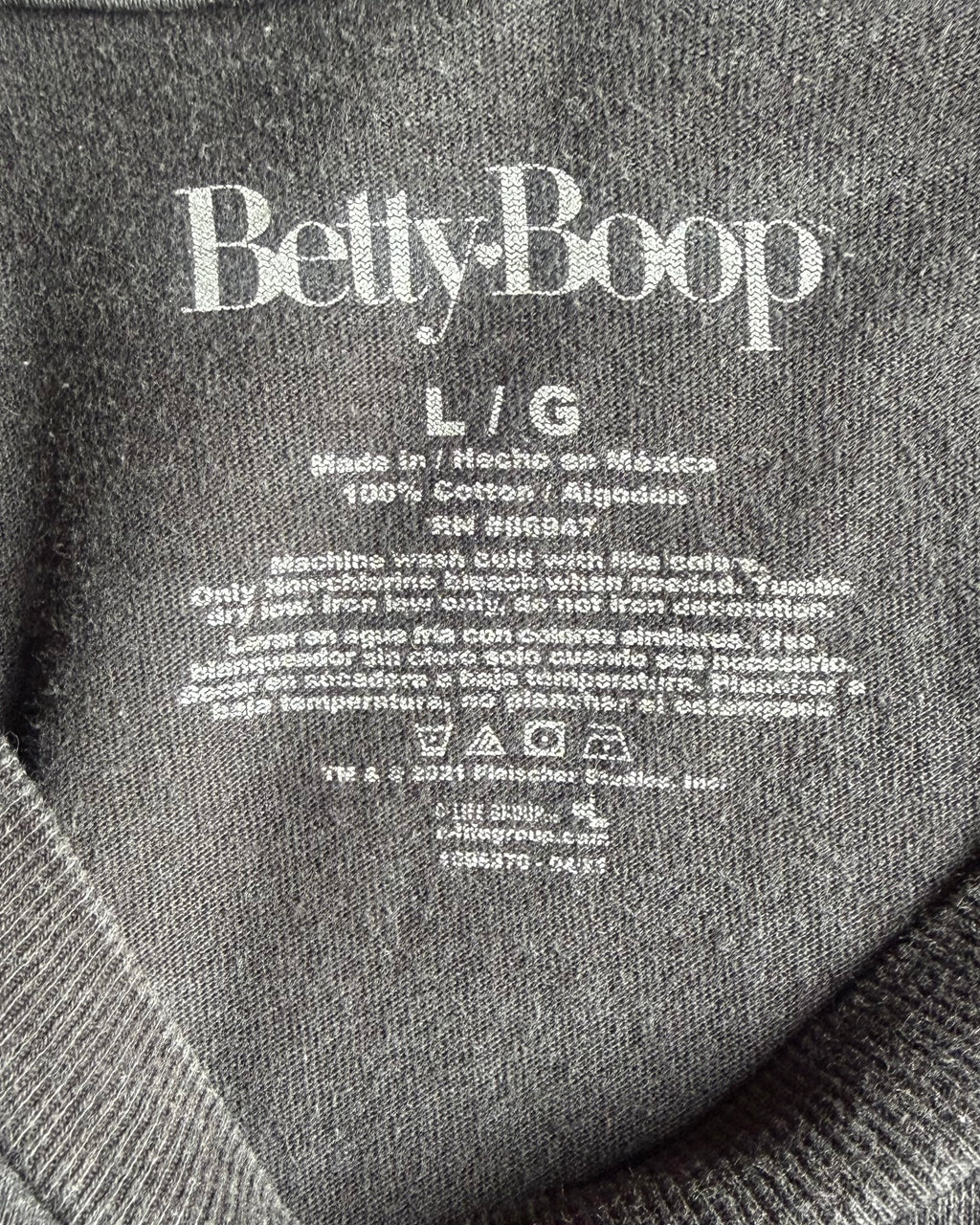 00’s “Betty Boop” character t-shirt LARGE