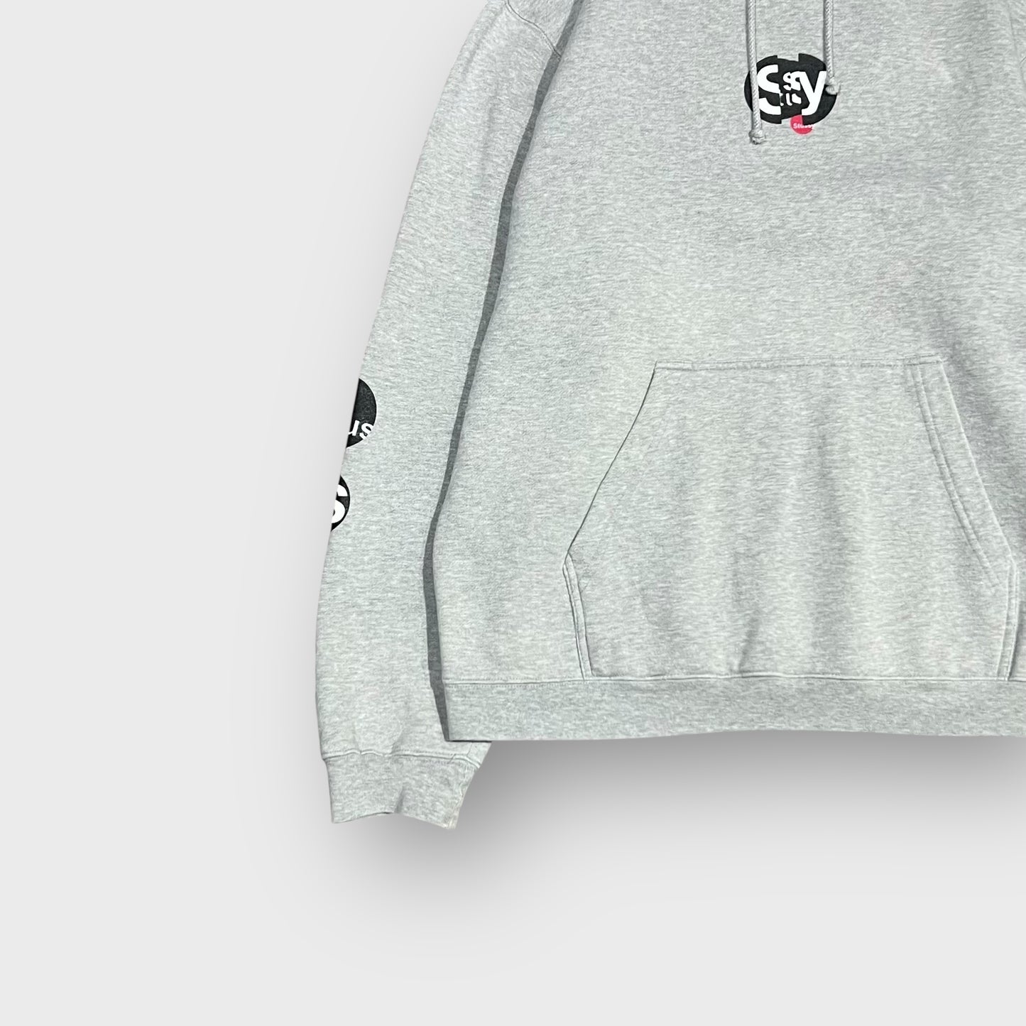 00’s “STUSSY”
logo hoodie