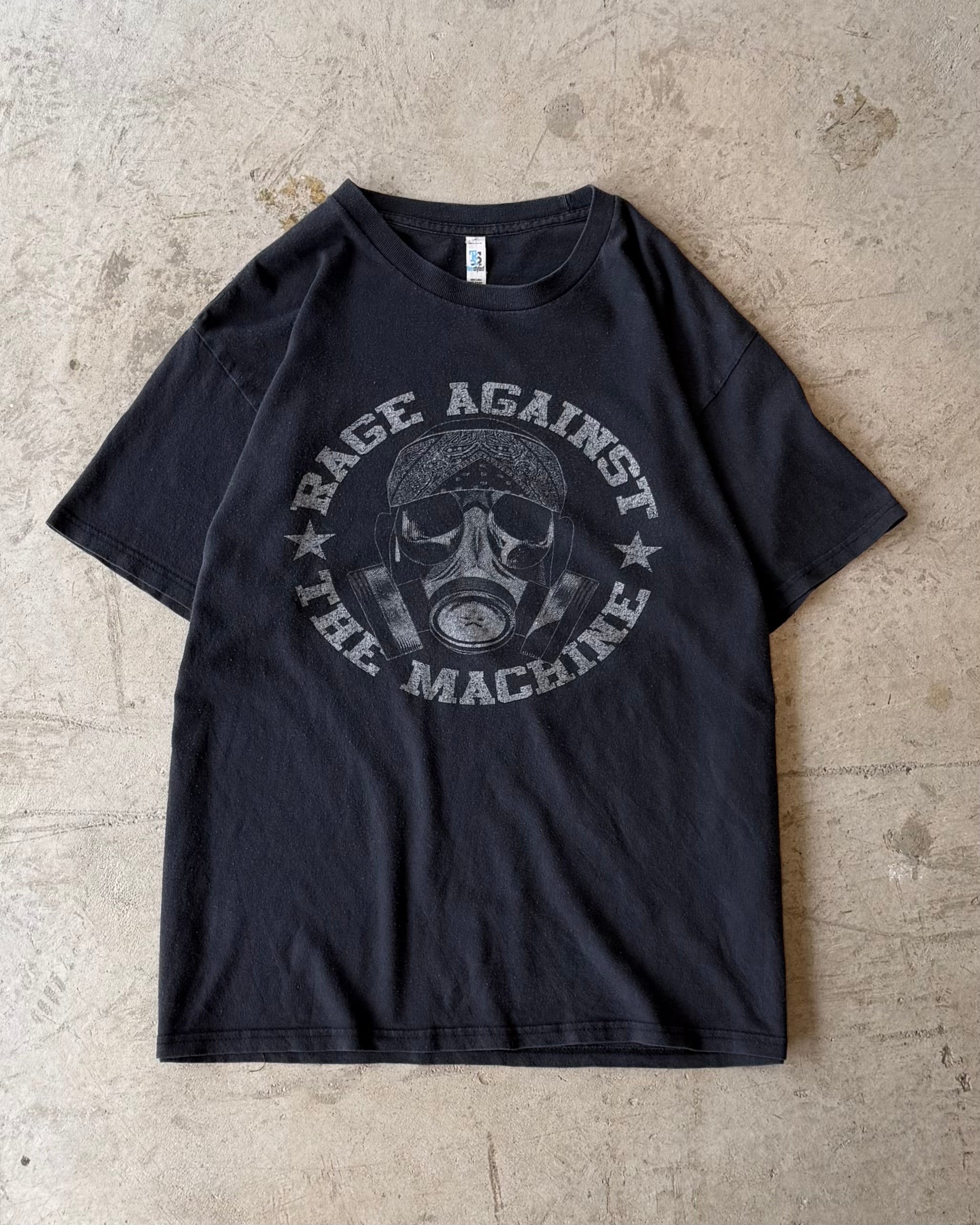 00’s “RAGE AGAINST THE MACHINE” band t-shirt LARGE